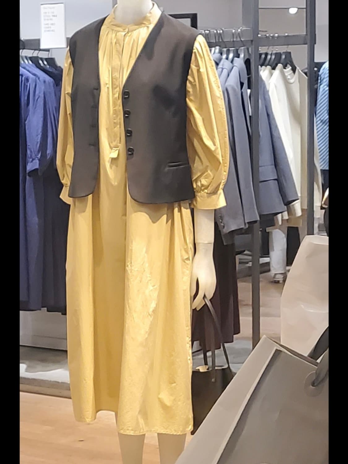 새상품) cos 퍼프슬리브 벨티드 원피스 옐로우 36(44-66사이즈) 상품이미지2