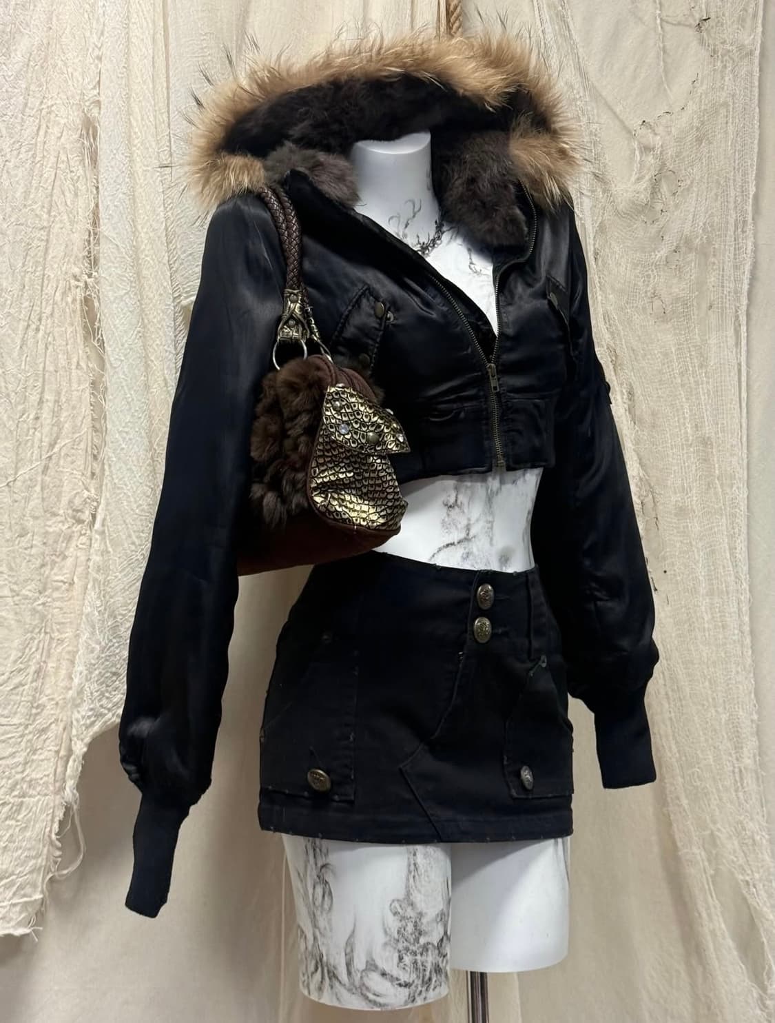 Real Fur Hooded Detail Cropped Pufer 상품이미지1