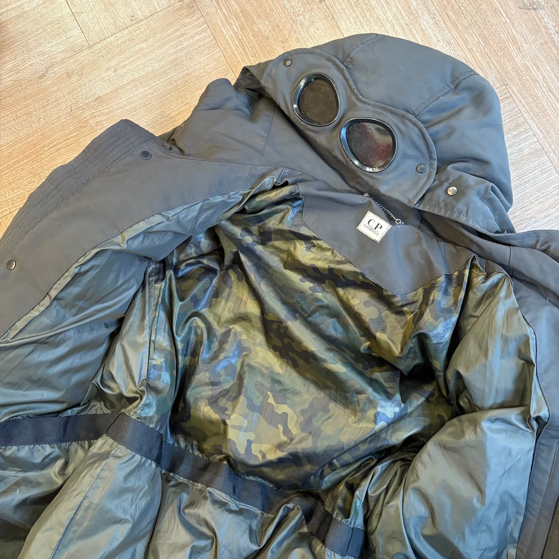 씨피컴퍼니 다비드 렌즈 덕 다운 푸퍼 자켓 상품이미지8