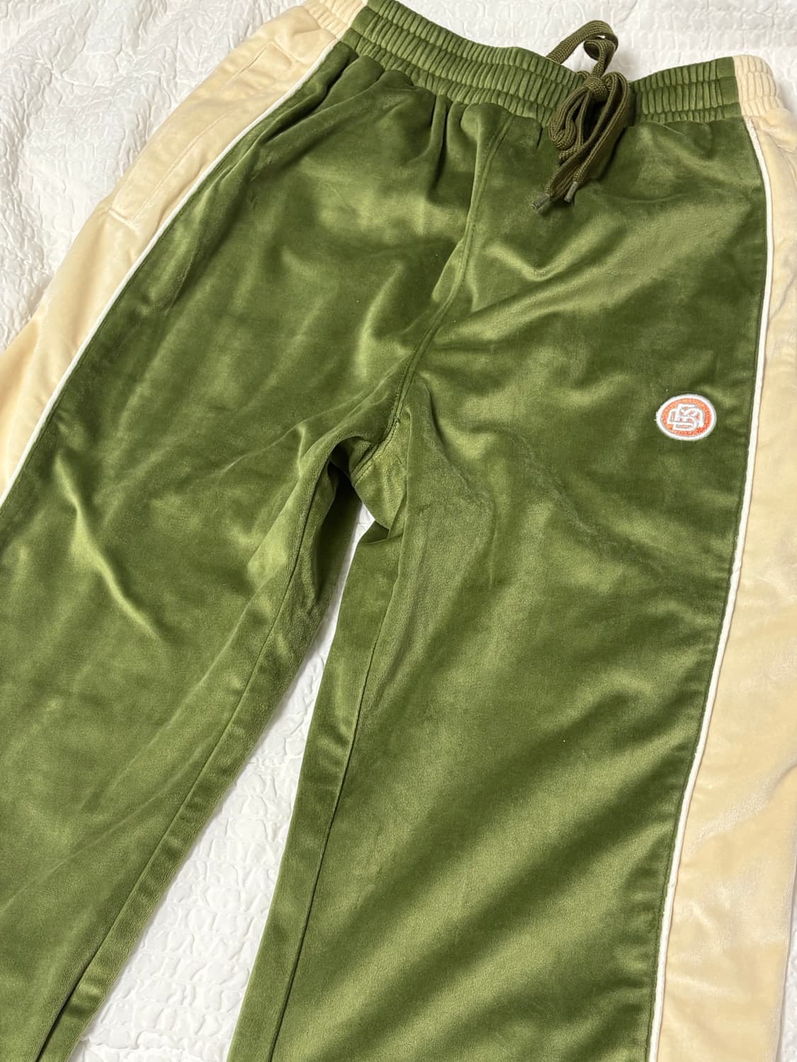 배드블러드 실크 벨벳 와이드 2 WAY 팬츠 - 맛챠 그린 상품이미지1