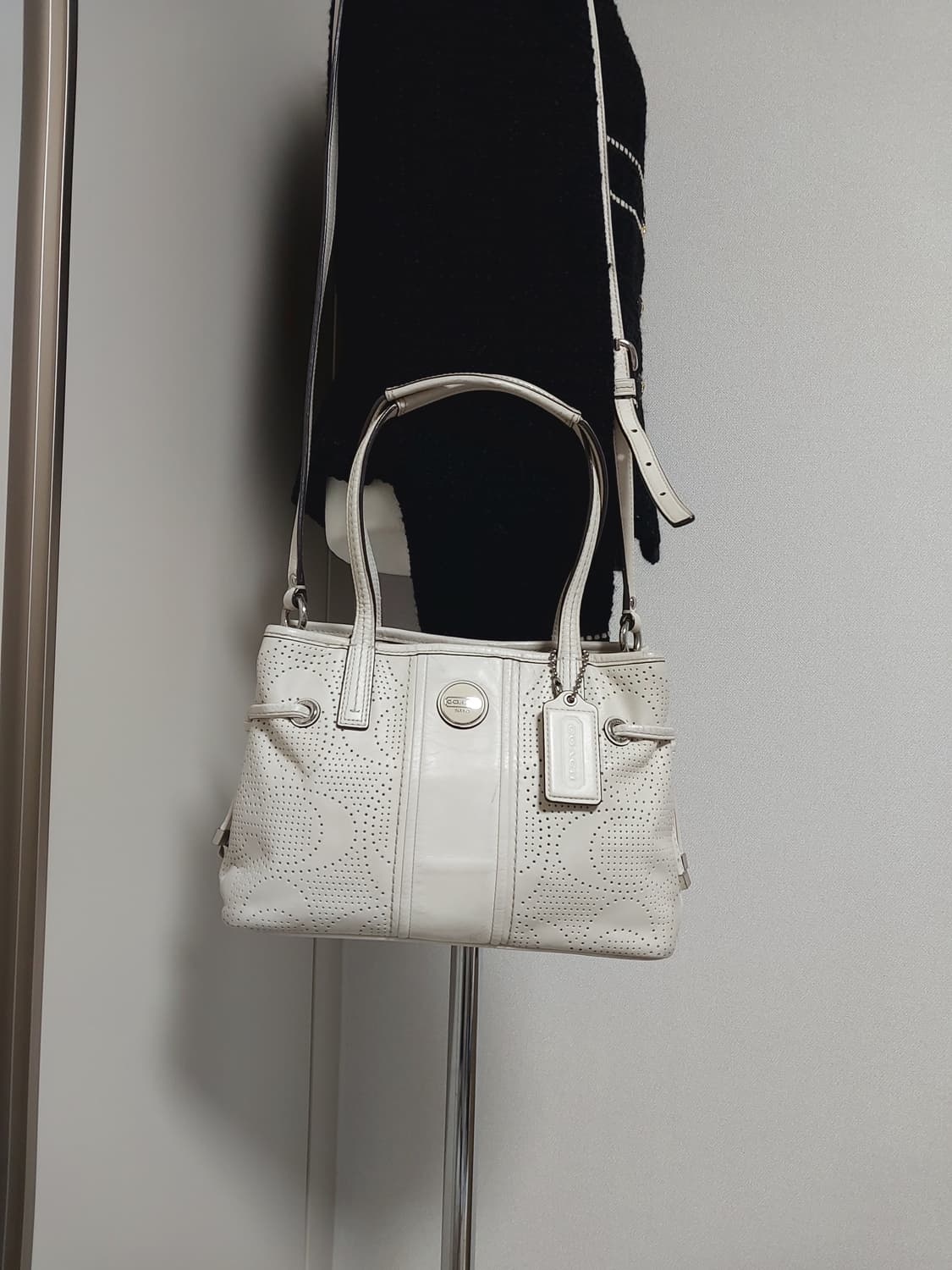 코치 빈티지 화이트 투웨이백 상품이미지2