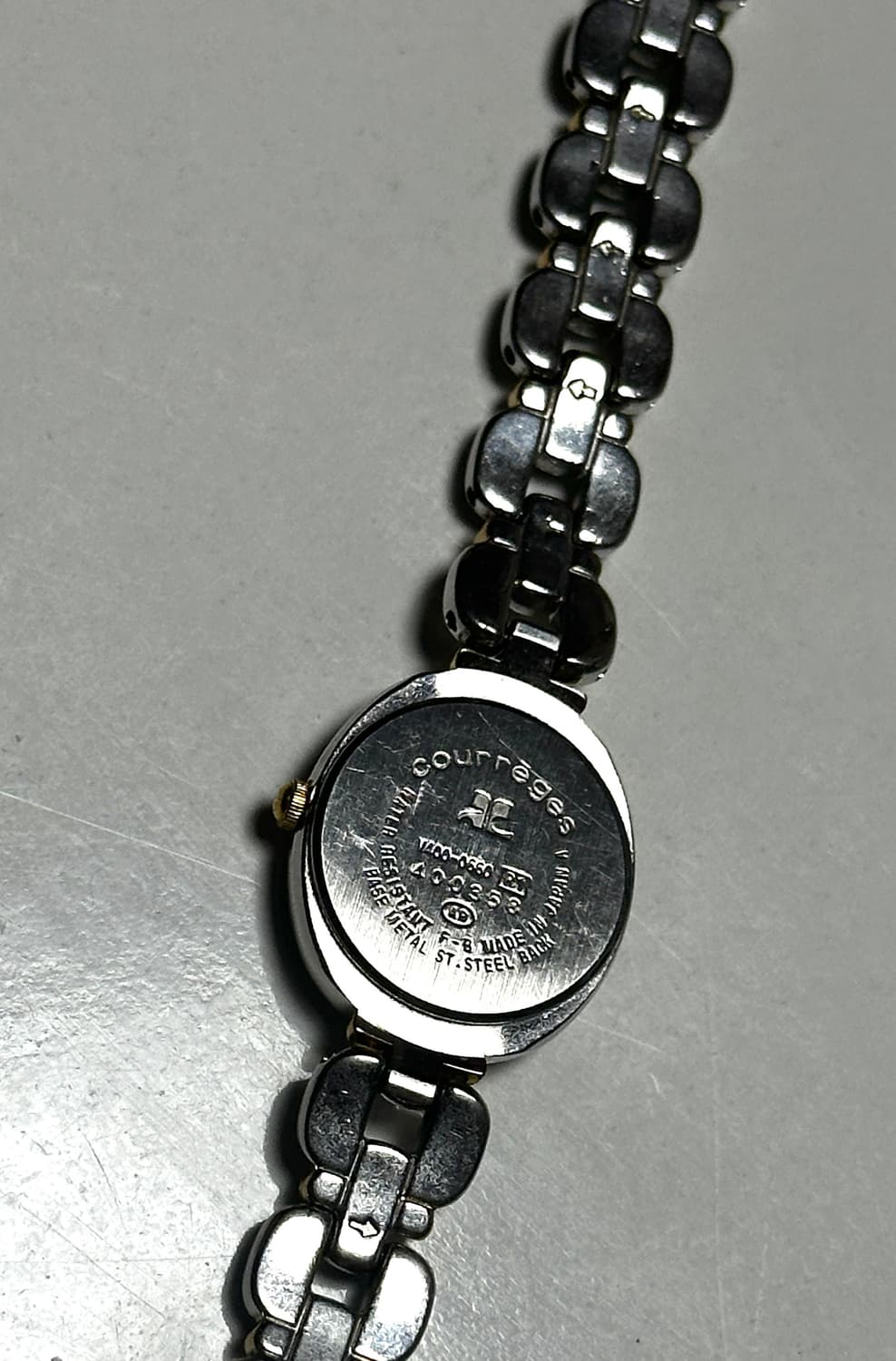 꾸레쥬 시계 상품이미지4