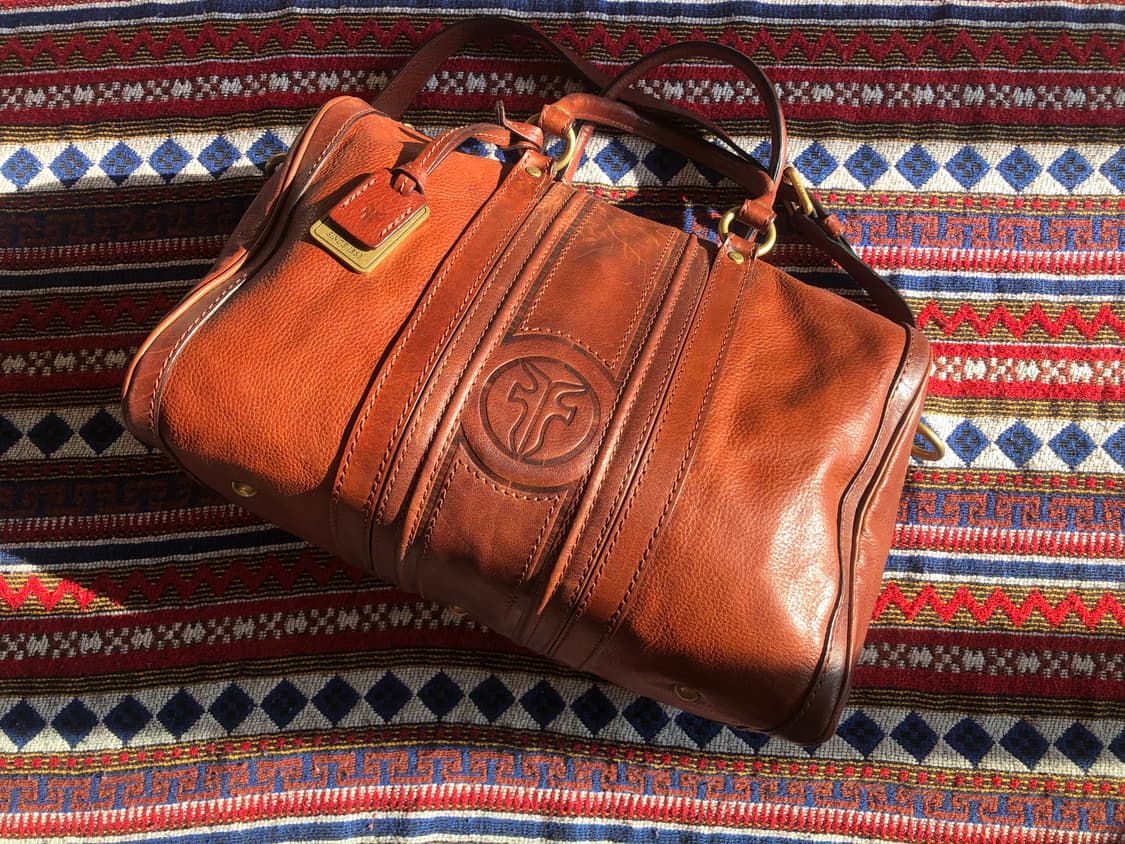 프라이 브라운 레더 보스턴백 상품이미지1