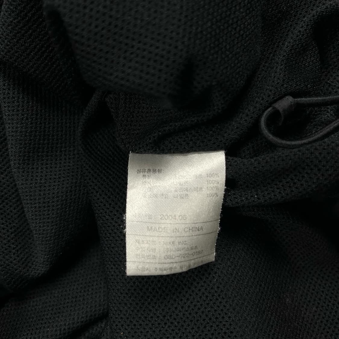 나이키00s 블랙컬러 스우시로고 바람막이 상품이미지4