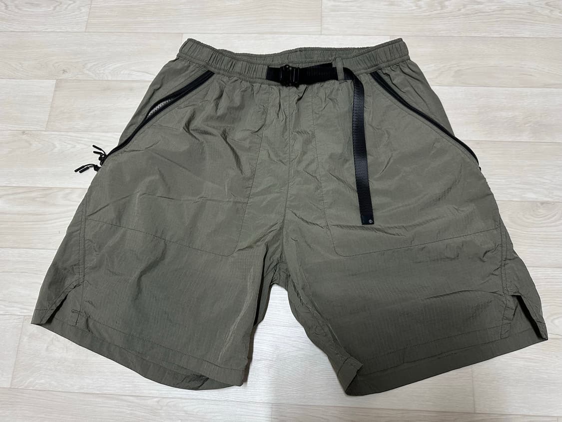 모이프moif 24ss triangle vent short stone 2 상품이미지3