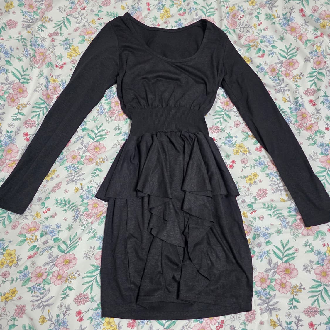 빈티지)오네갸루st y2k 글램 프릴 블랙 고딕 시크 원피스 상품이미지3