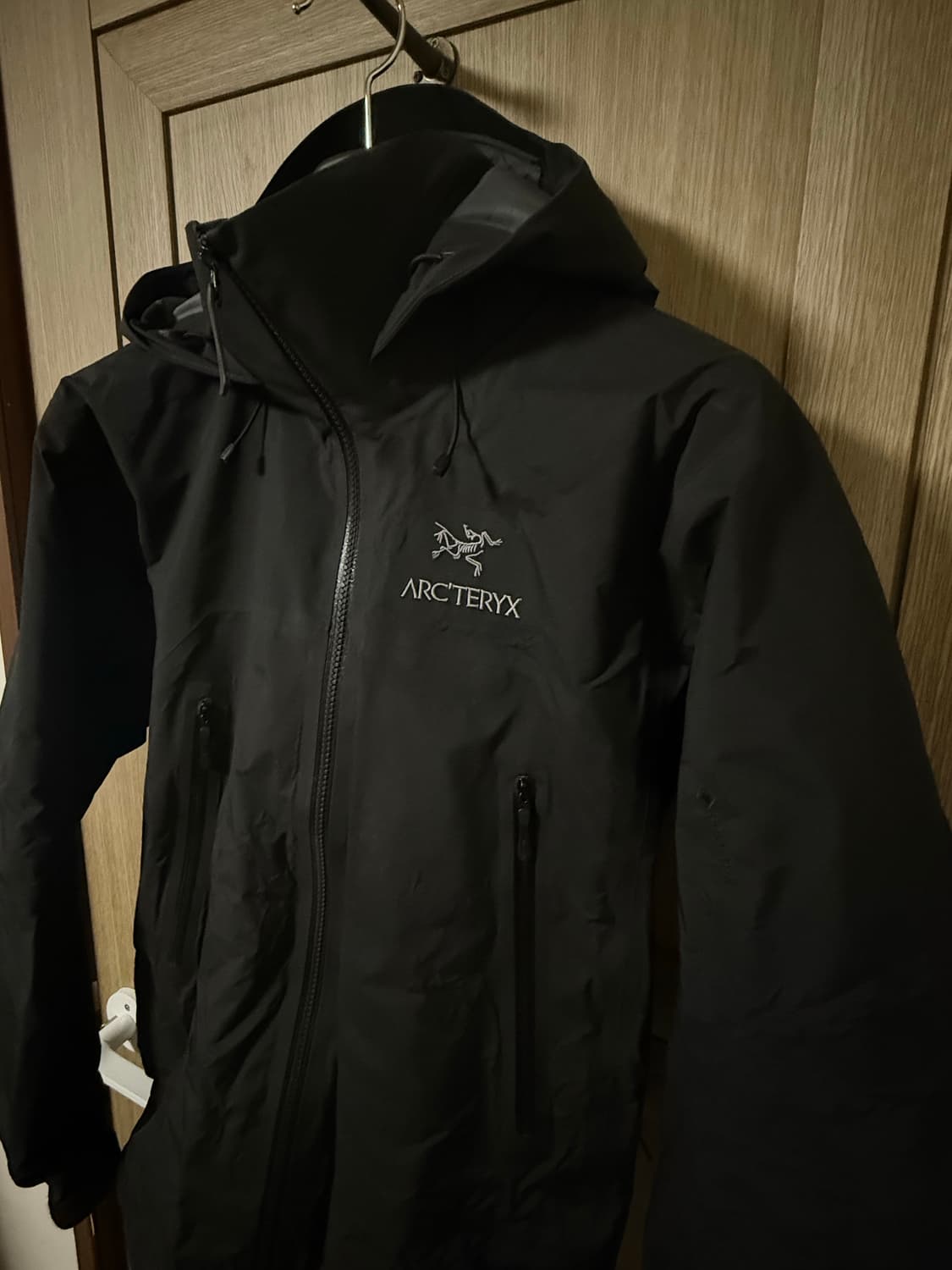 아크테릭스 베타 AR 바람막이 자켓 블랙  상품이미지2