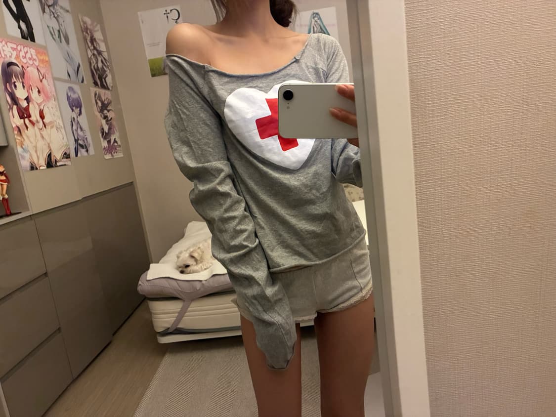 샵페어리 크로스 하트 컷 뭐시기 아일릿 그 티셔츠 상품이미지1