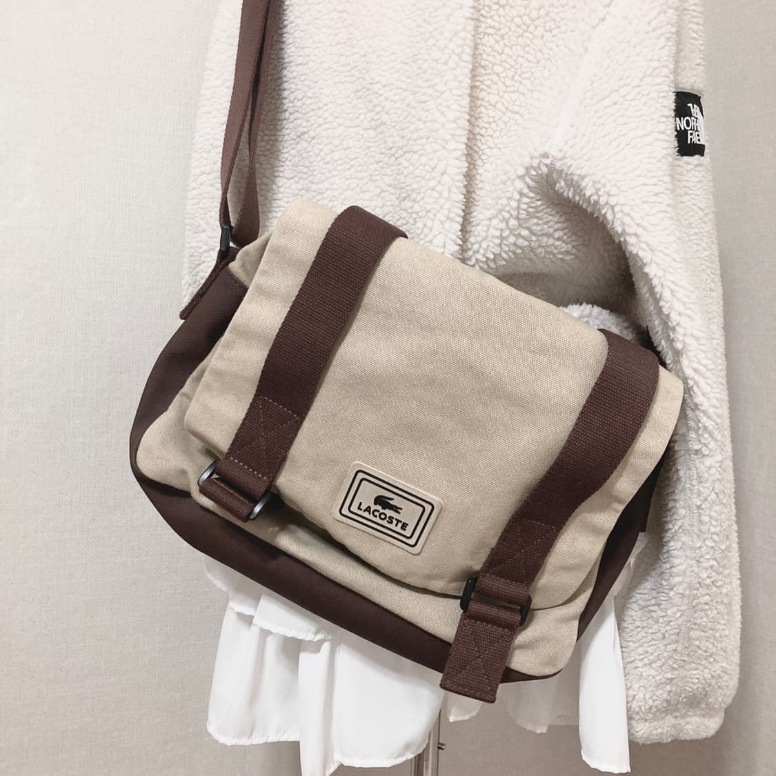 라코스테 브라운 메신저백 상품이미지1