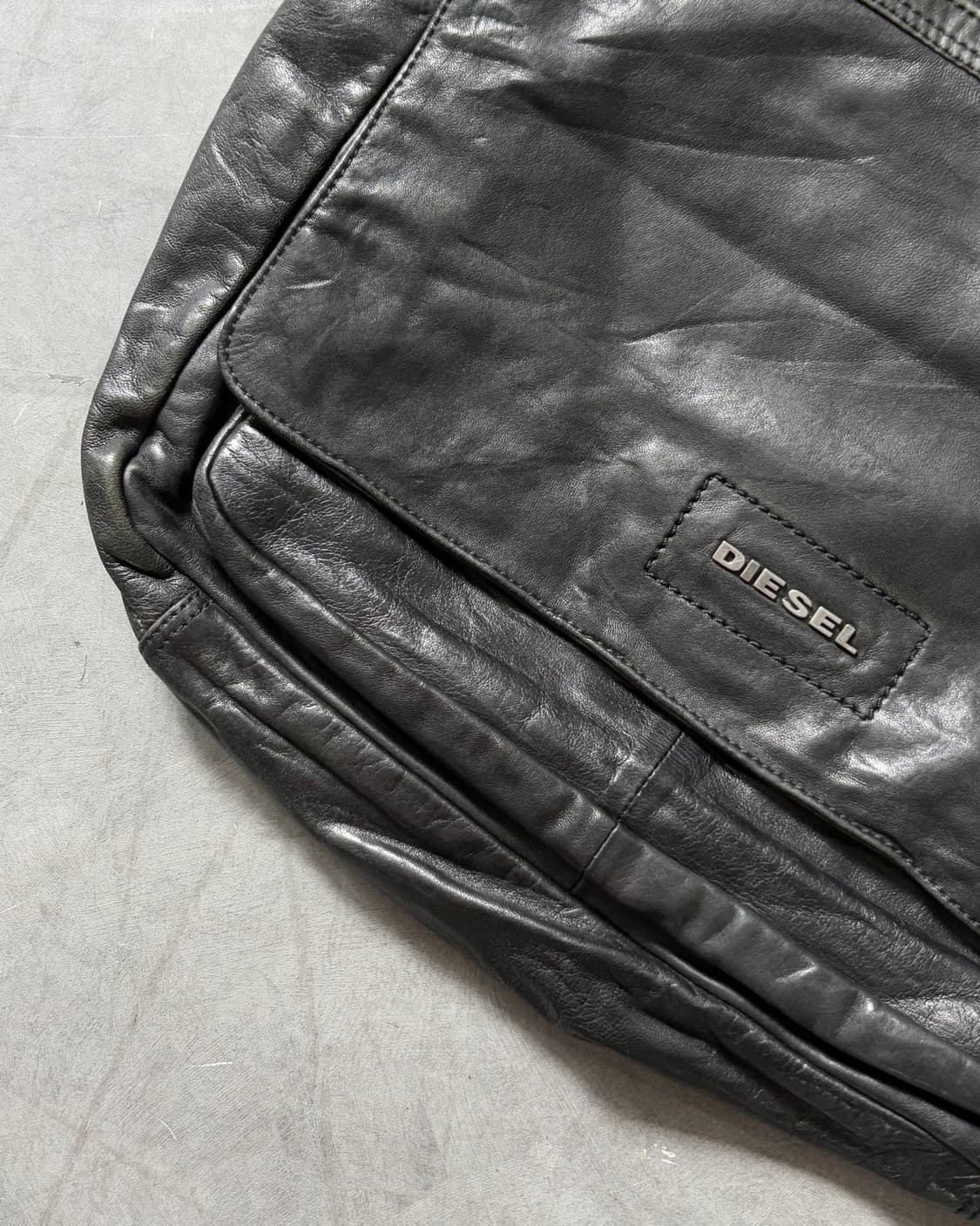 Diesel 디젤 레더 메신저 백 상품이미지3