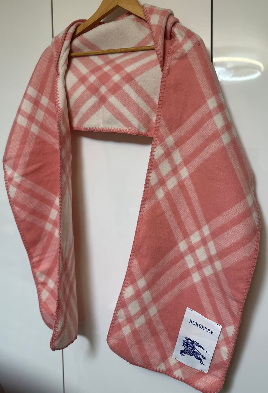 버버리 핑크 체크 울후드 머플러남여공용 상품이미지3