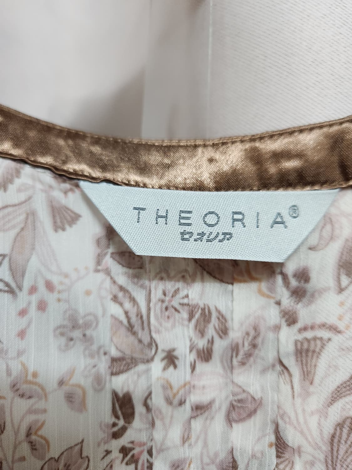 THEOPIA 플라워 패턴 블라우스 상품이미지6