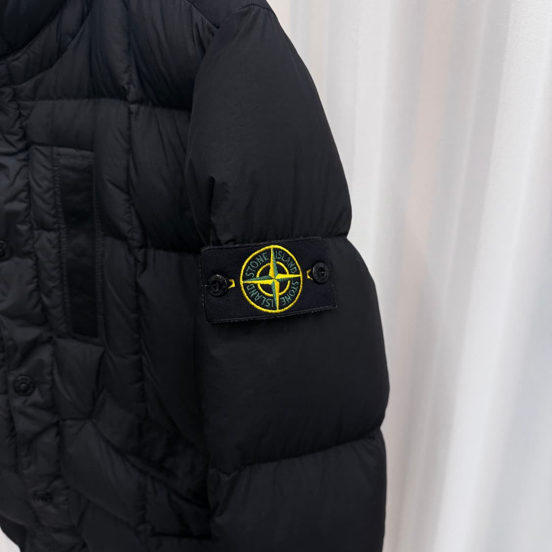 [M] 스톤아일랜드 크링클랩스 논후드 패딩 블랙 상품이미지3