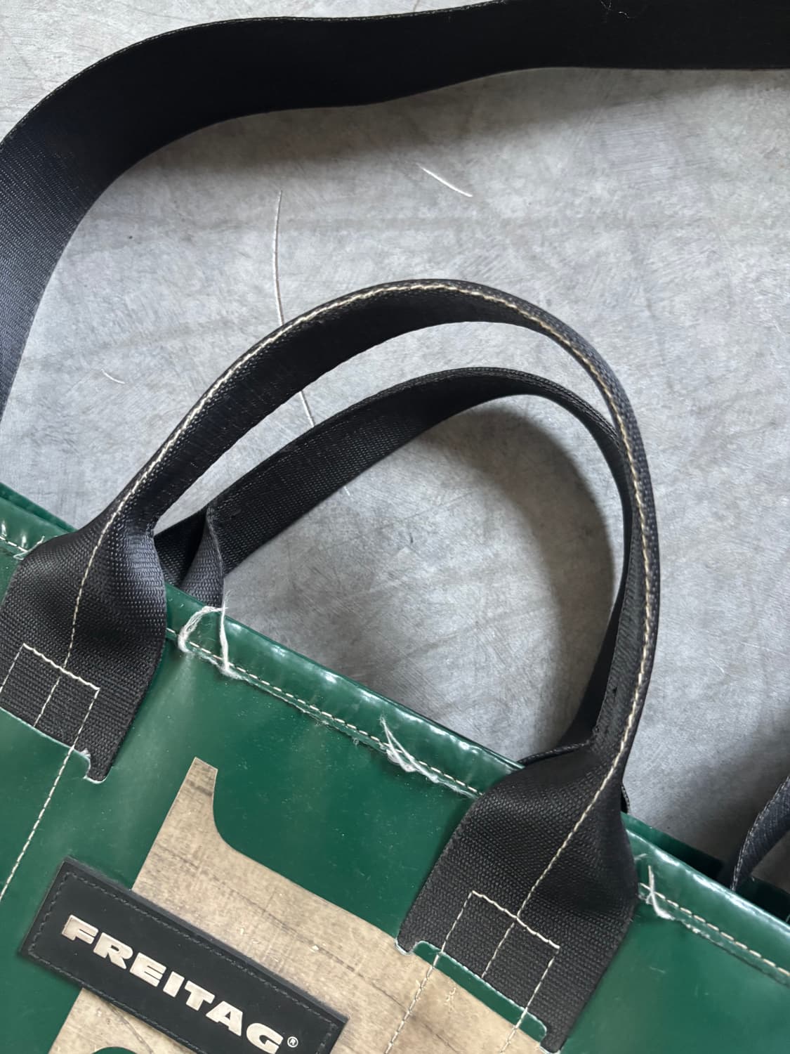 Freitag 프라이탁 F202 그린 컬러 숄더백 상품이미지3