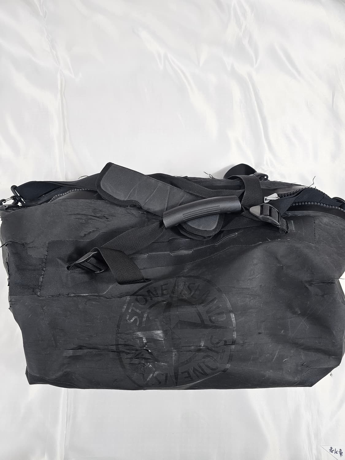 스톤아일랜드더플백 상품이미지1