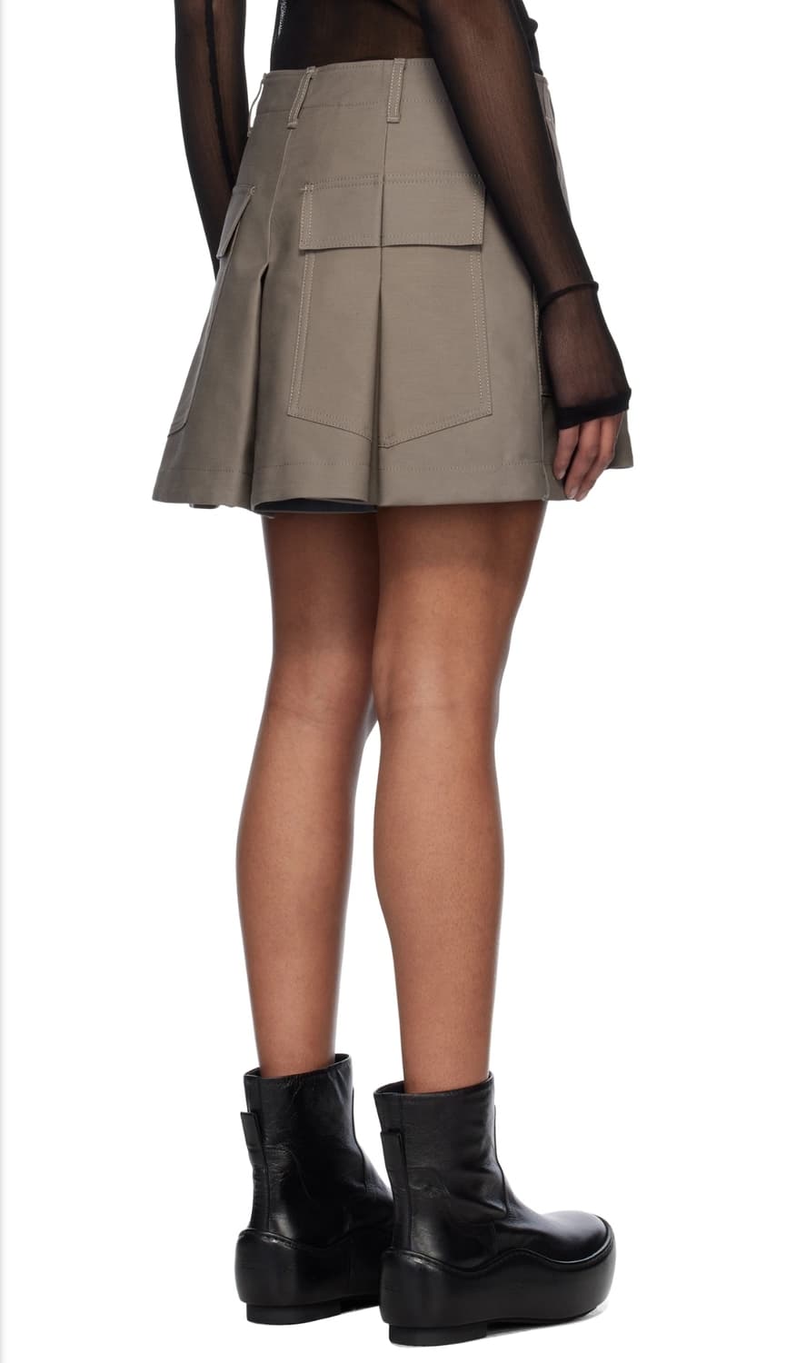 Sacai x WTAPS Cotton Back Satin Shorts
 상품이미지9