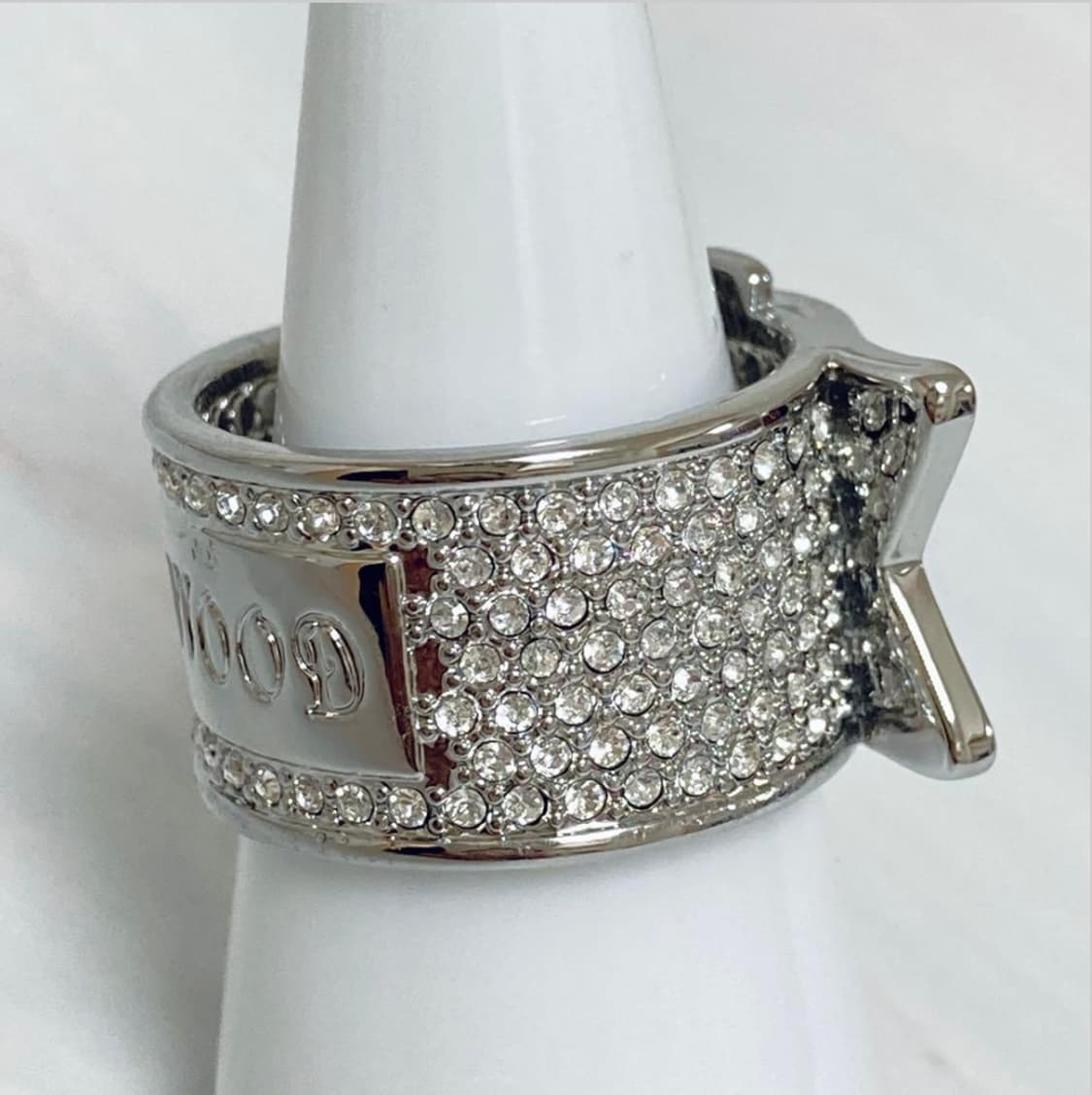 비비안웨스트우드 아카이브 레터링 로고 각인 화이트 크리스탈 벨트링 반지 상품이미지3