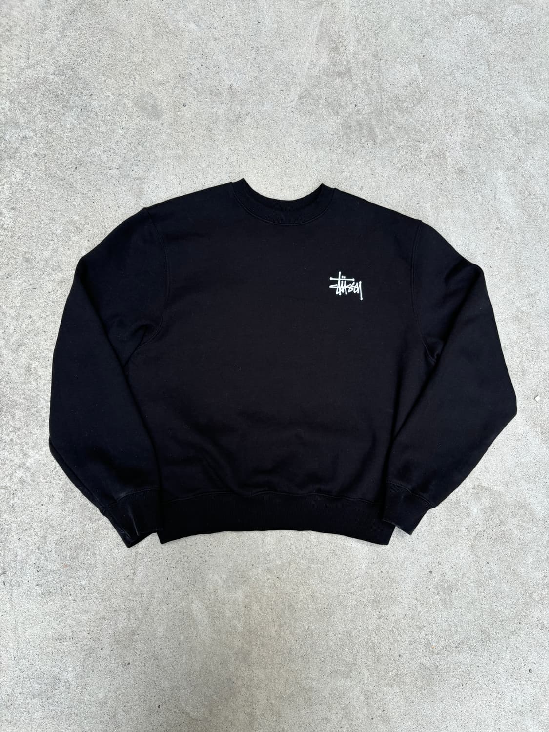스투시 블랙 백로고 맨투맨 상품이미지6