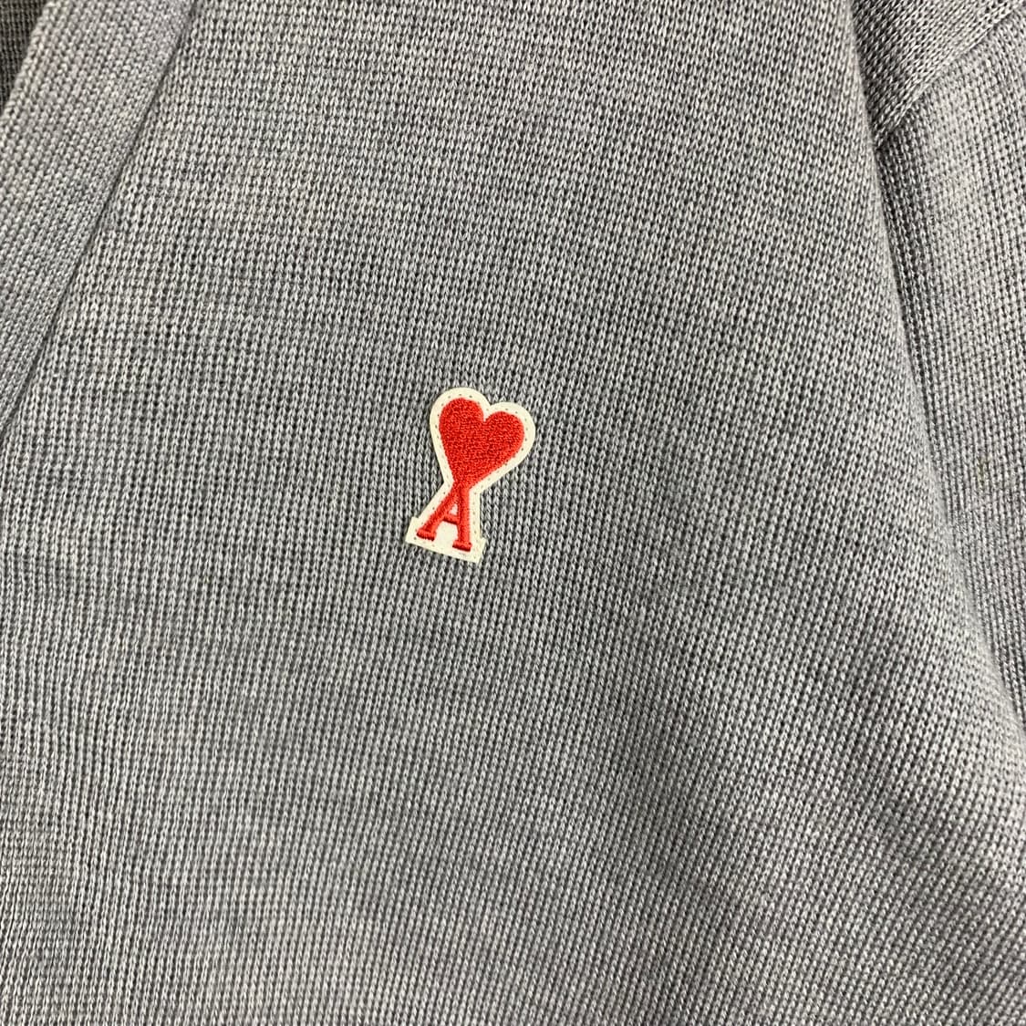 아미 스몰로고 그레이 울 니트 가디건 상품이미지3