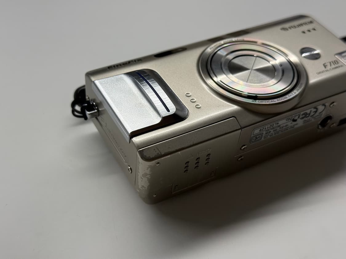 후지필름 파인픽스 f710 실버 디지털 카메라 상품이미지2