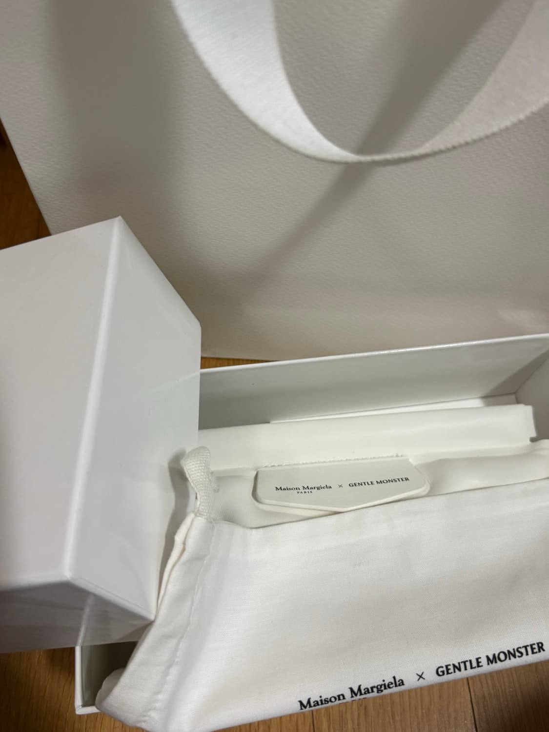 젠틀몬스터 메종마르지엘라 MM207 블랙 상품이미지2