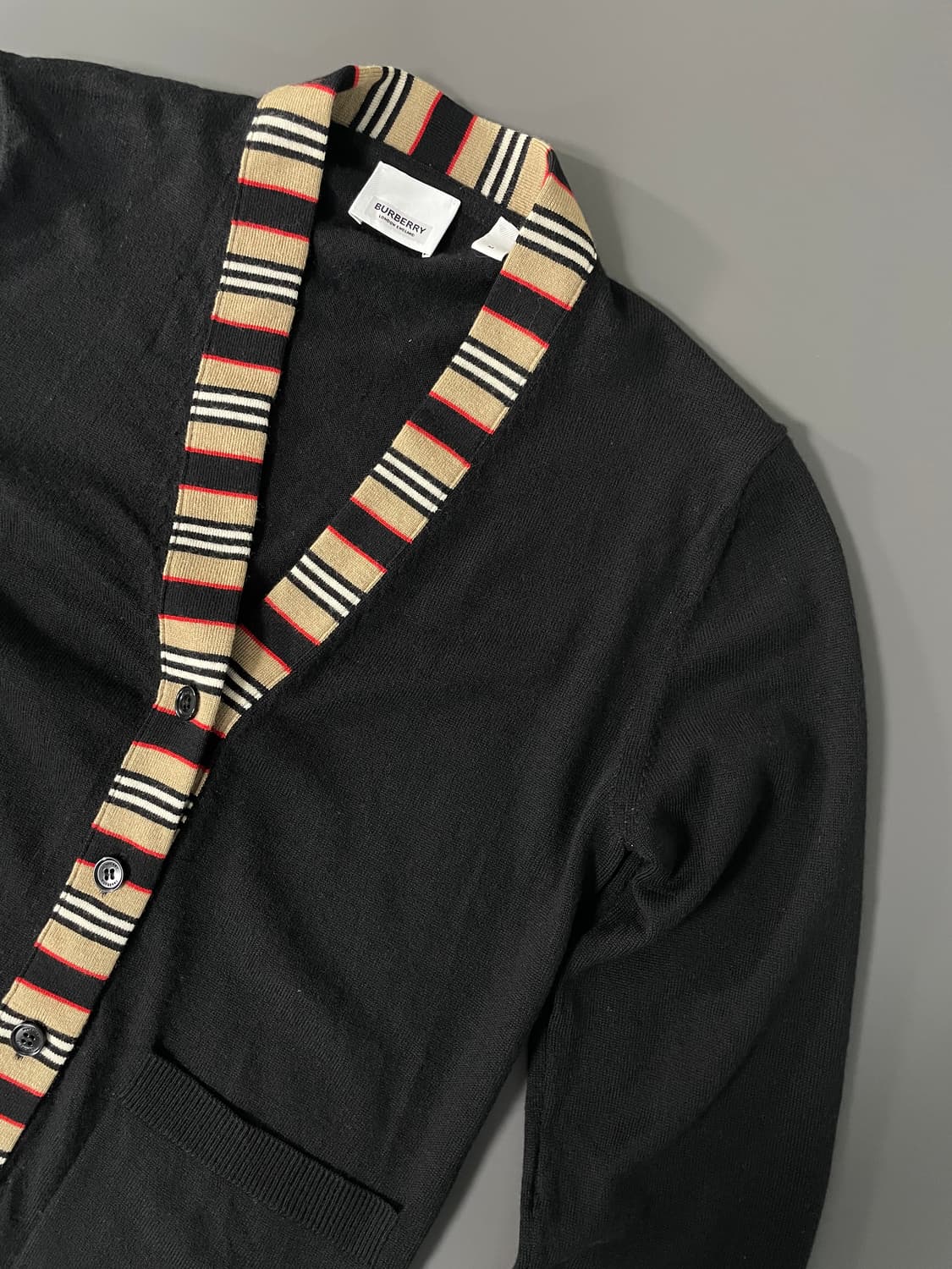 21FW 버버리 아이콘 스트라이프 트리밍 여성 울 가디 상품이미지4