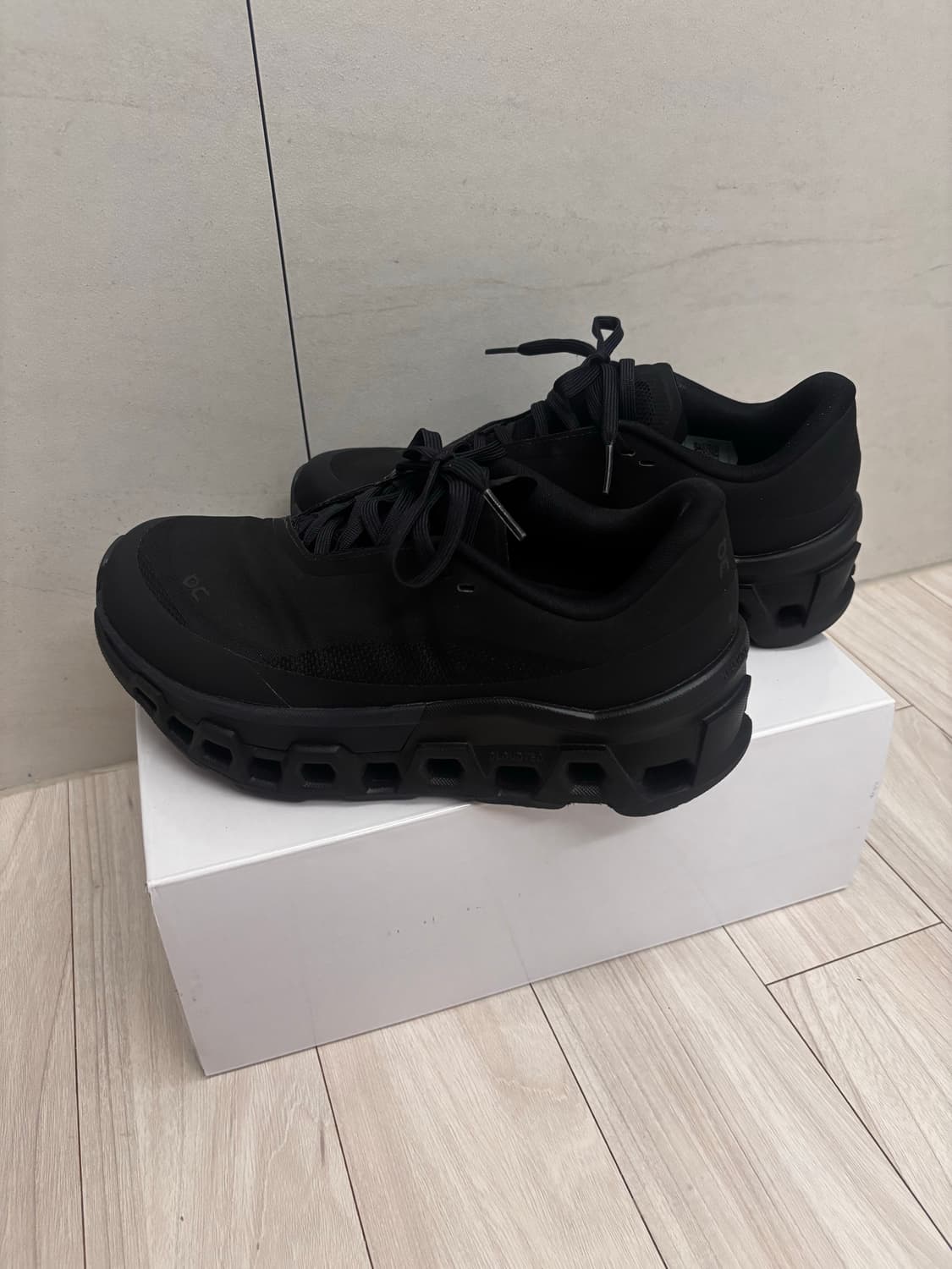 온러닝 X 파프 paf 클라우드 몬스터 2 블랙 상품이미지3