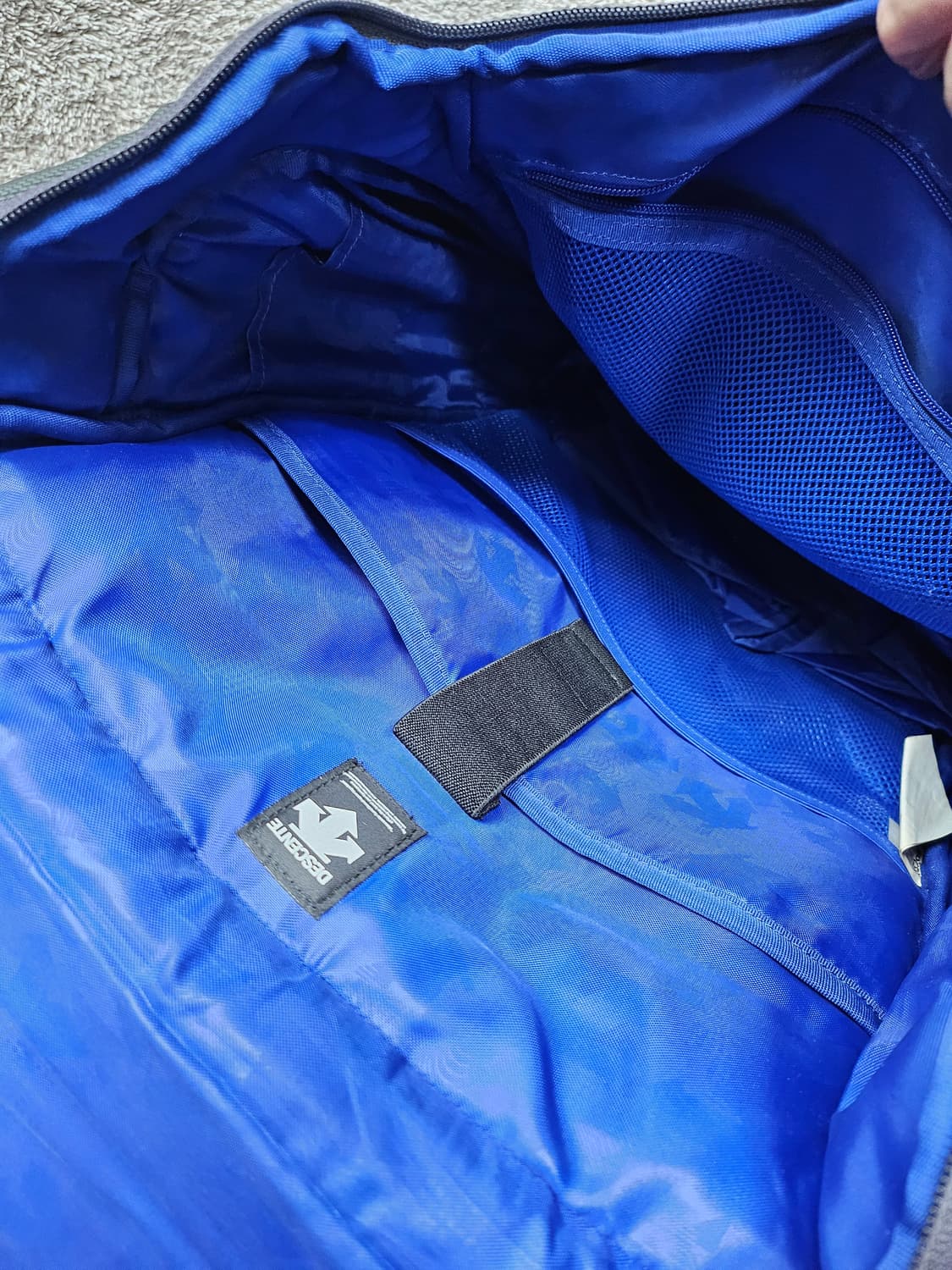 데상트 애슬레틱 스퀘어 백팩 상품이미지8