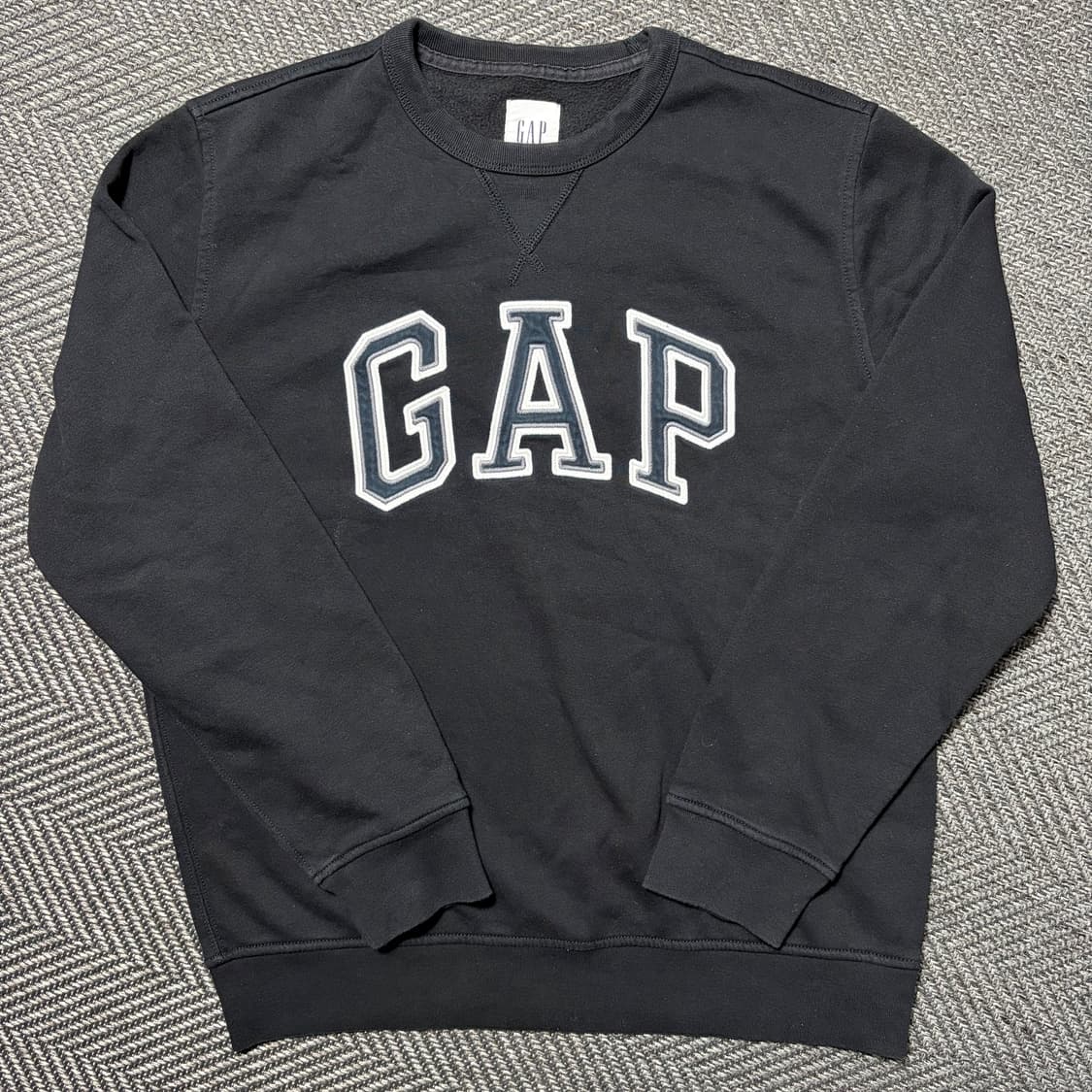 GAP 갭 블랙 맨투맨(M) 상품이미지1