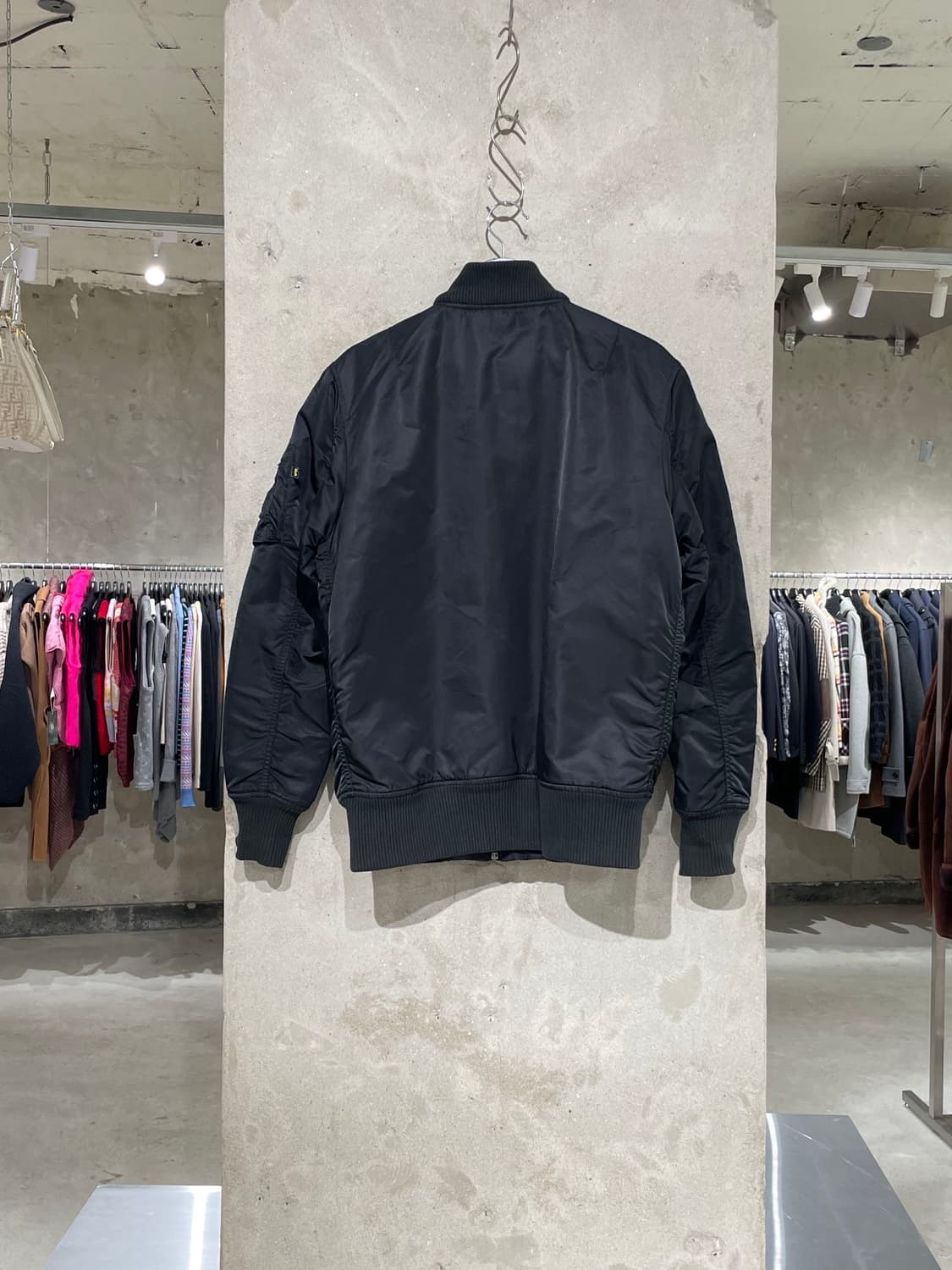 알파 인더스트리 블랙 ma-1 나일론 봄버 자켓 상품이미지6