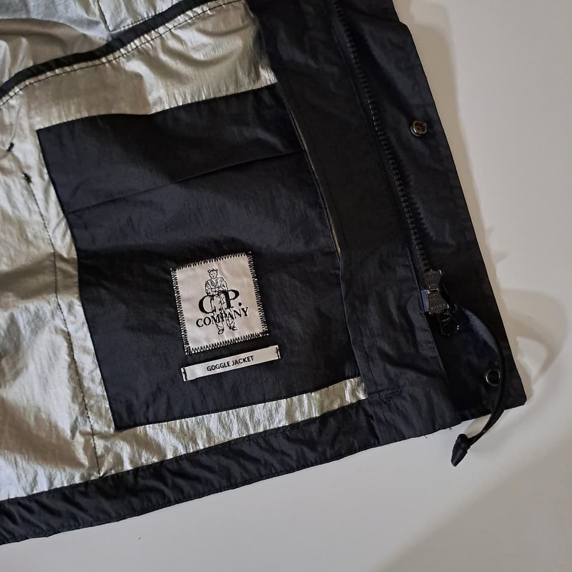 (택포) CP컴퍼니 x 아디다스 콜라보 바람막이 자켓 L B487 상품이미지8