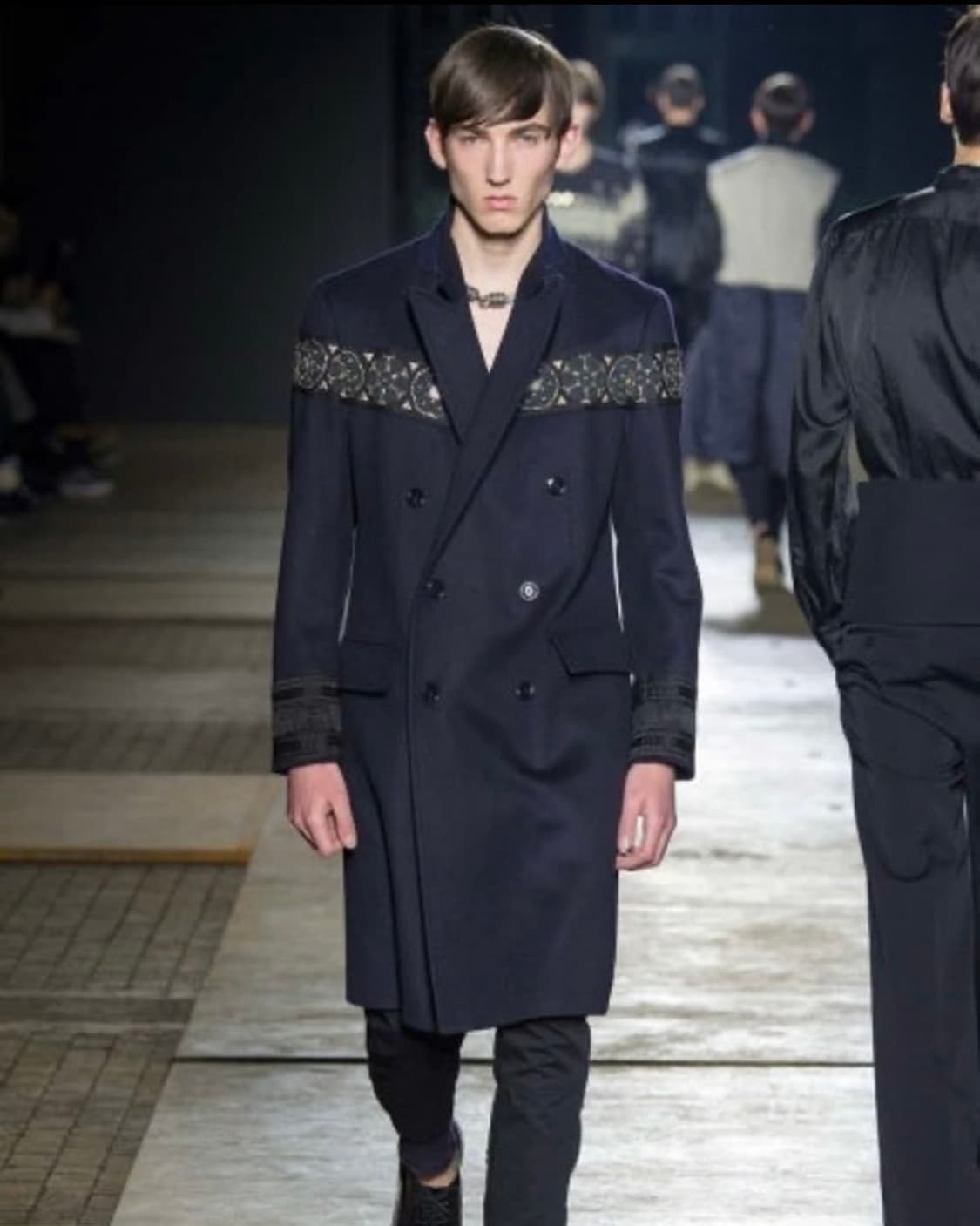 (유일매물) 드리스반노튼 15FW 런웨이 비즈 에스닉 더블 코트 상품이미지3