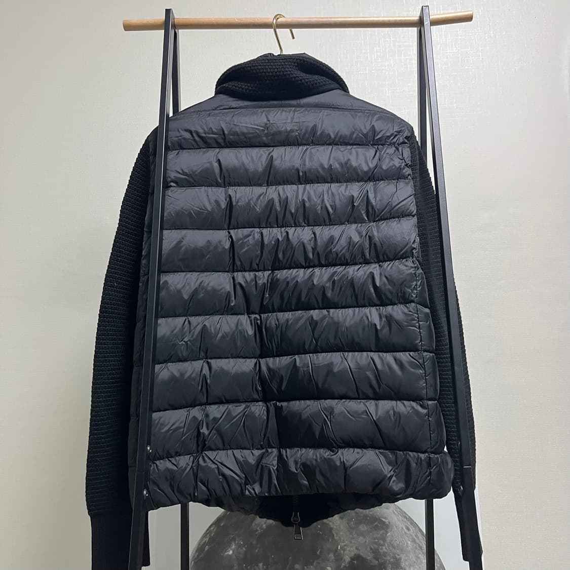 정품 L) 몽클레어 트리콧 블랙 니트패딩 상품이미지2