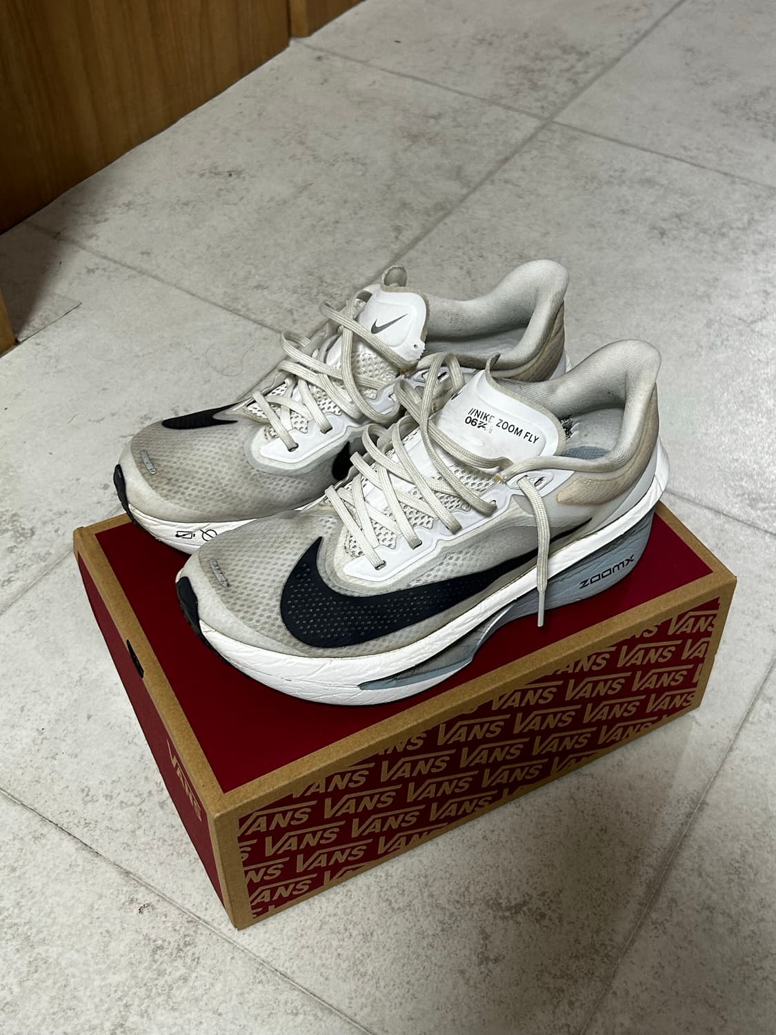 [255] 나이키 줌플라이6 러닝화 상품이미지1