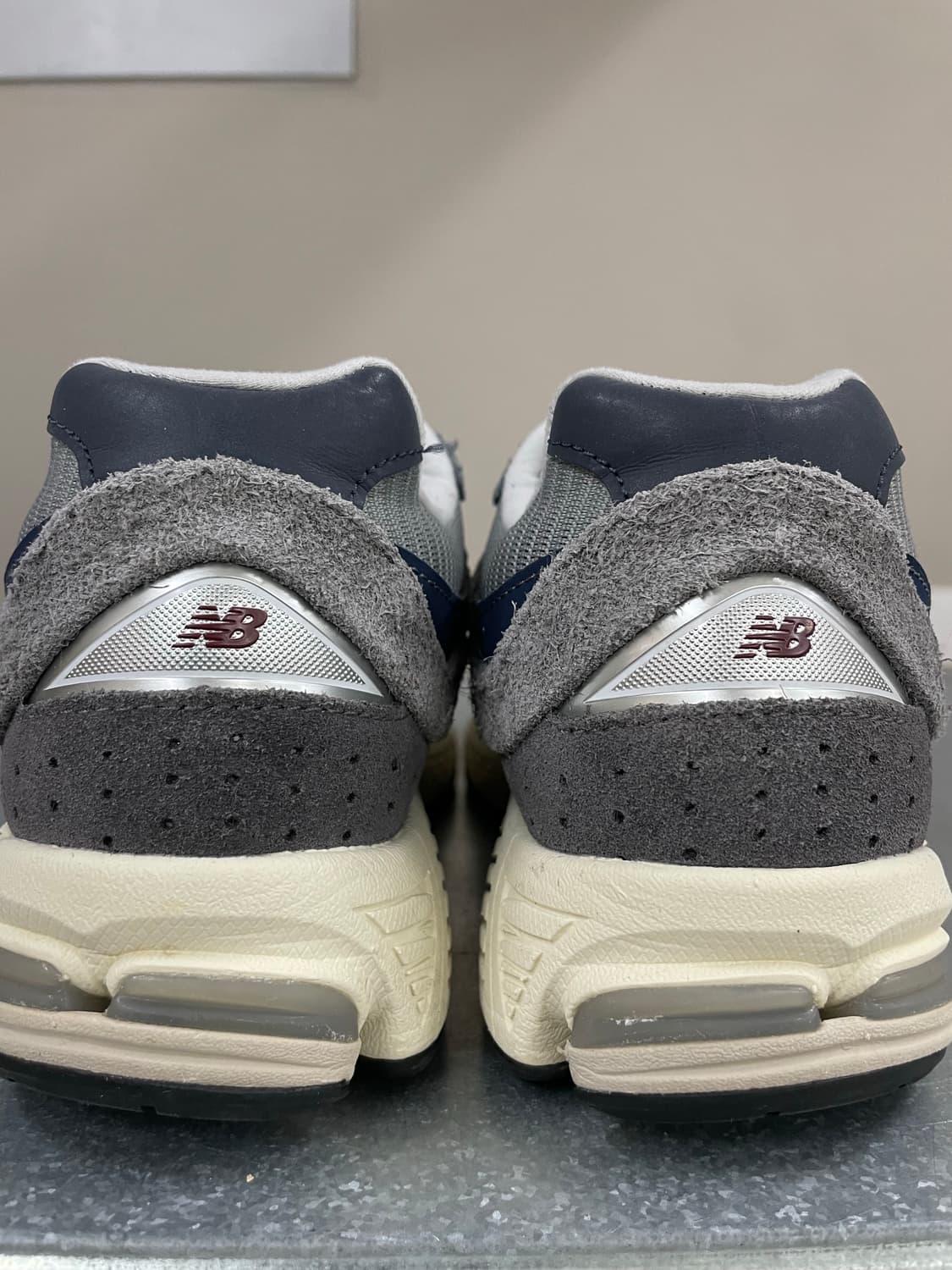 뉴발란스 2002R 캐슬락 쉐도우 그레이 260 상품이미지10