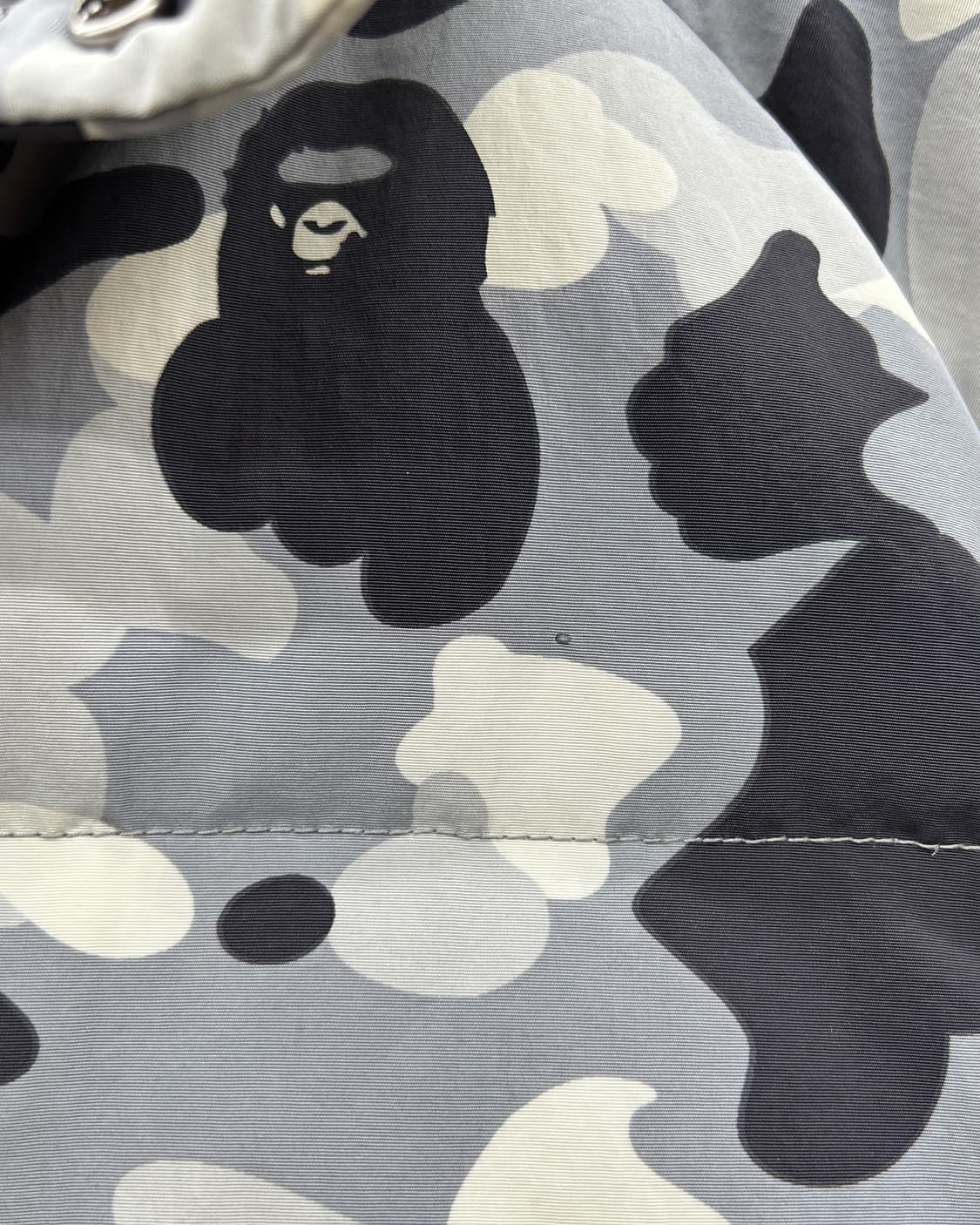 베이프 00s OG 퍼스트 그레이 카모 구스다운 푸퍼 자켓 상품이미지10