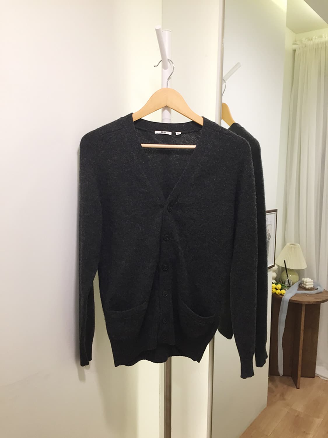 여성 유니클로 V넥 가디건 100 상품이미지3