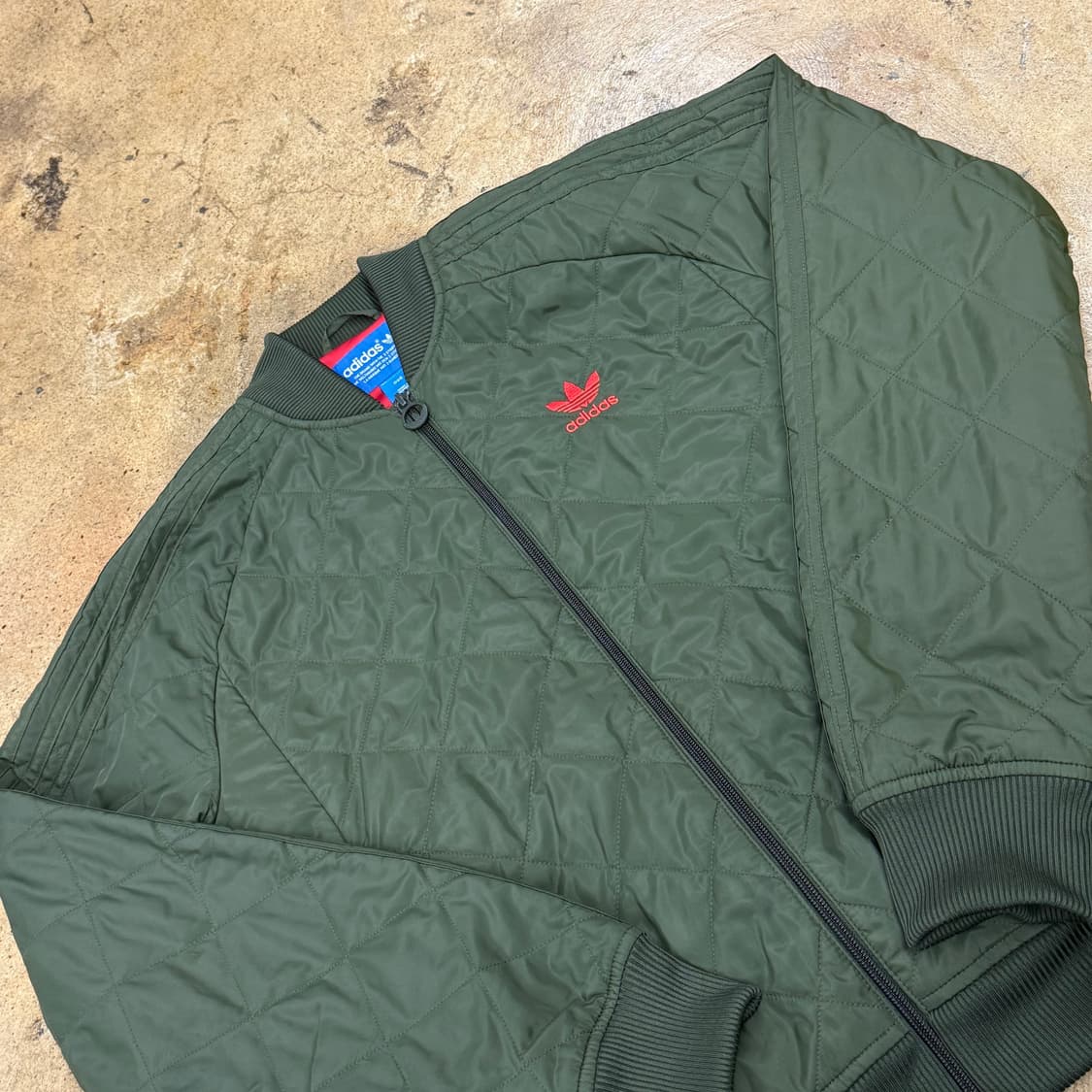 아디다스 카키 파이어버드 자켓 경량 패딩 95 상품이미지1
