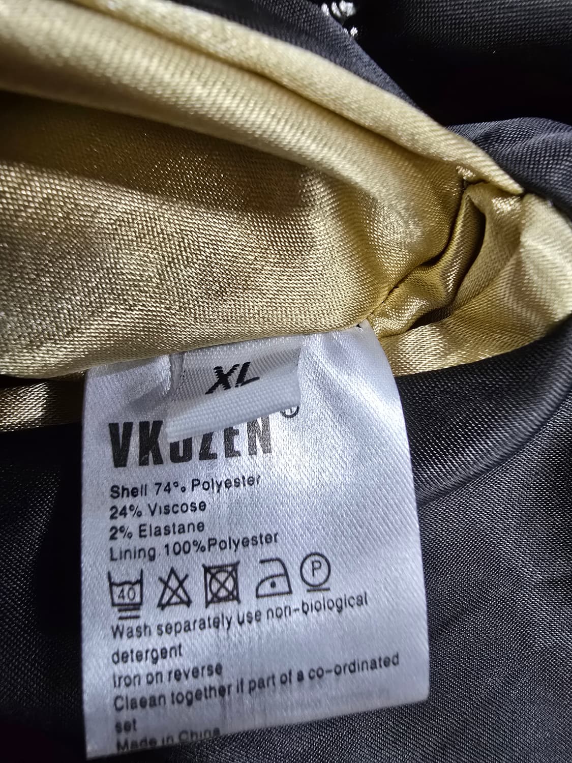 vkozen 스카쟌 자켓 자수 블랙/골드 상품이미지8