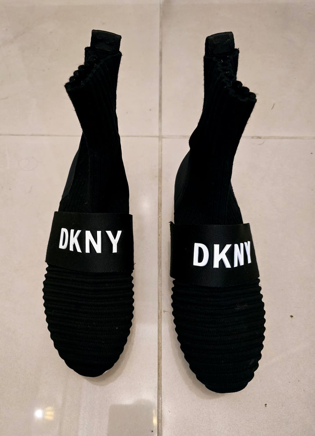 DKNY 블랙 니트 삭스 스니커즈 슈즈 운동화 상품이미지2