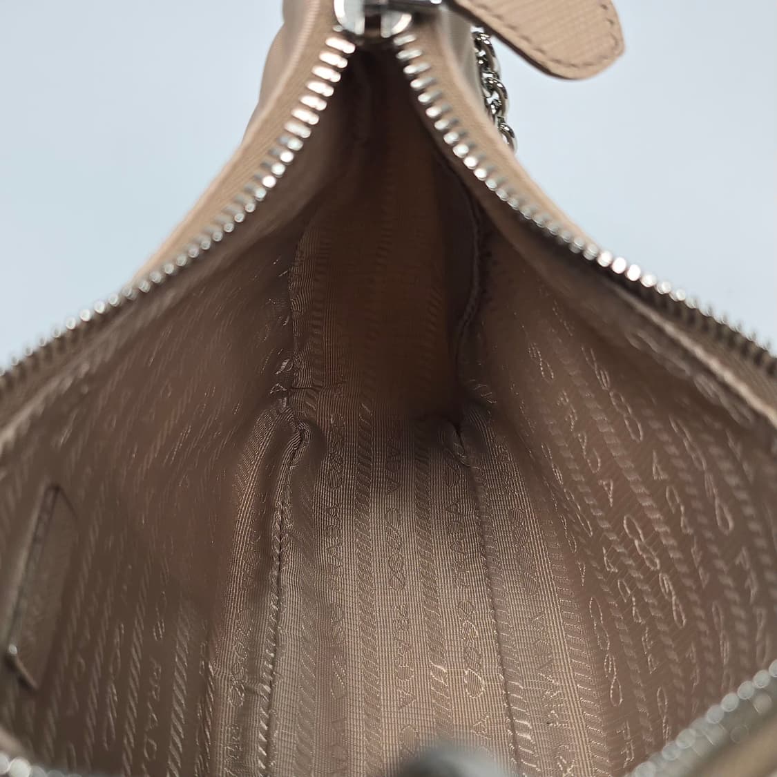 프라다 테수토 리에디션 체인 크로스백 호보백 숄더백 상품이미지8