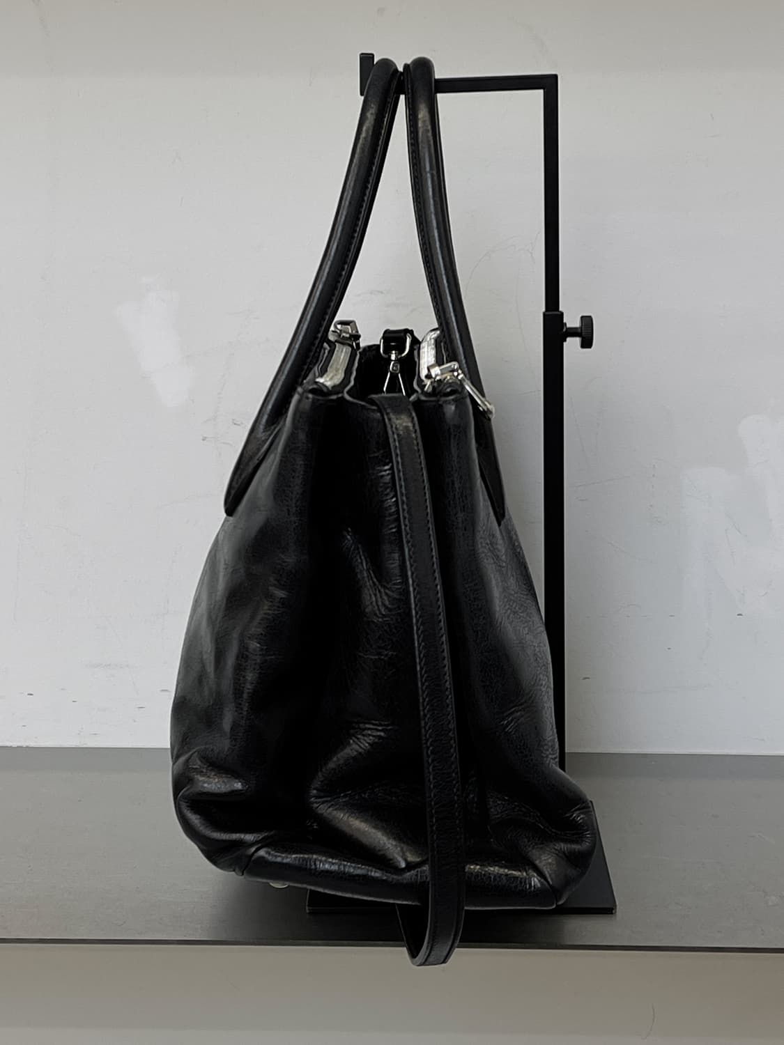 미우미우 비텔로 샤인 토트백 상품이미지2