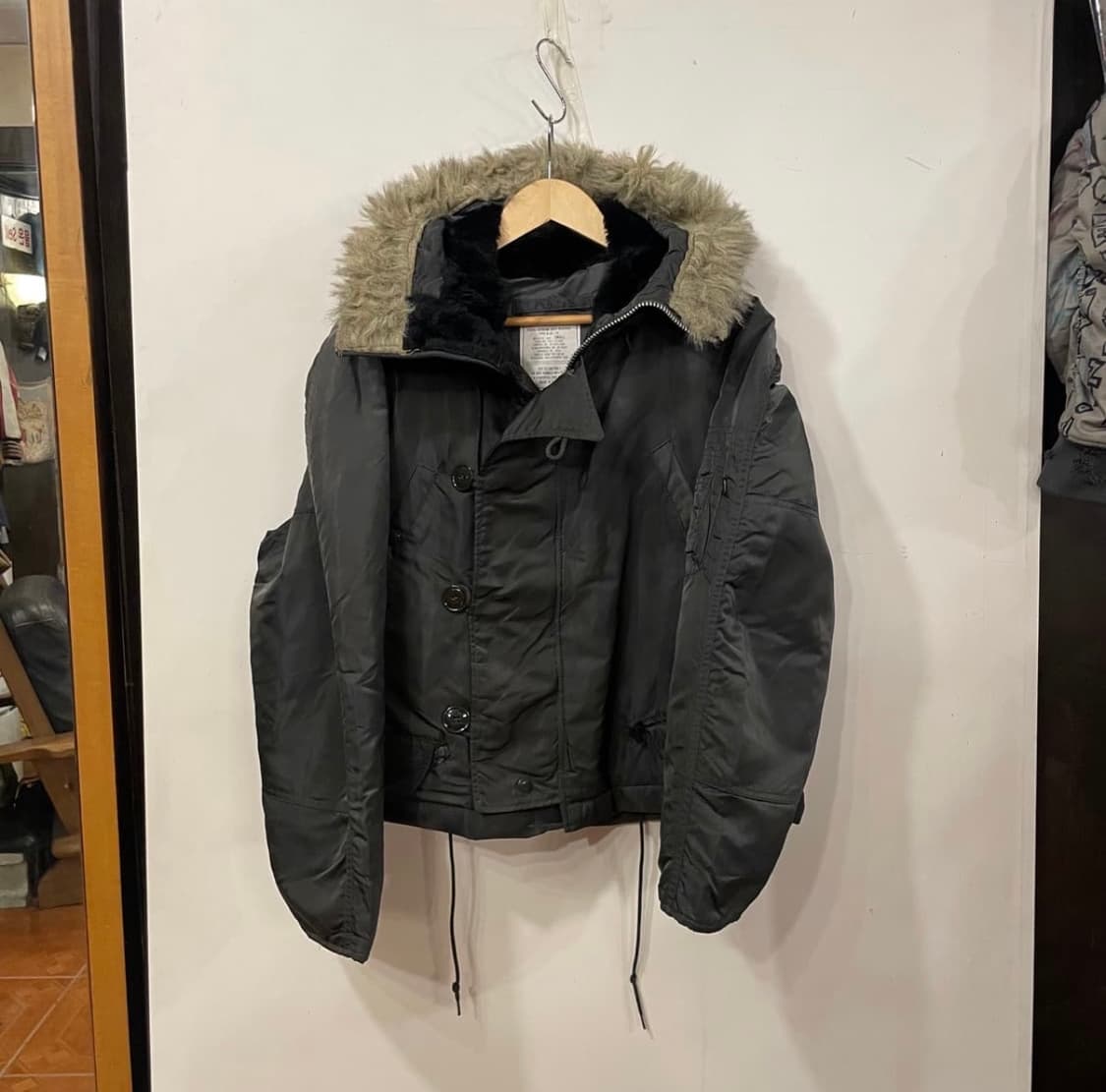 알파인더스트리 리메이크 크롭봄버 S 상품이미지1