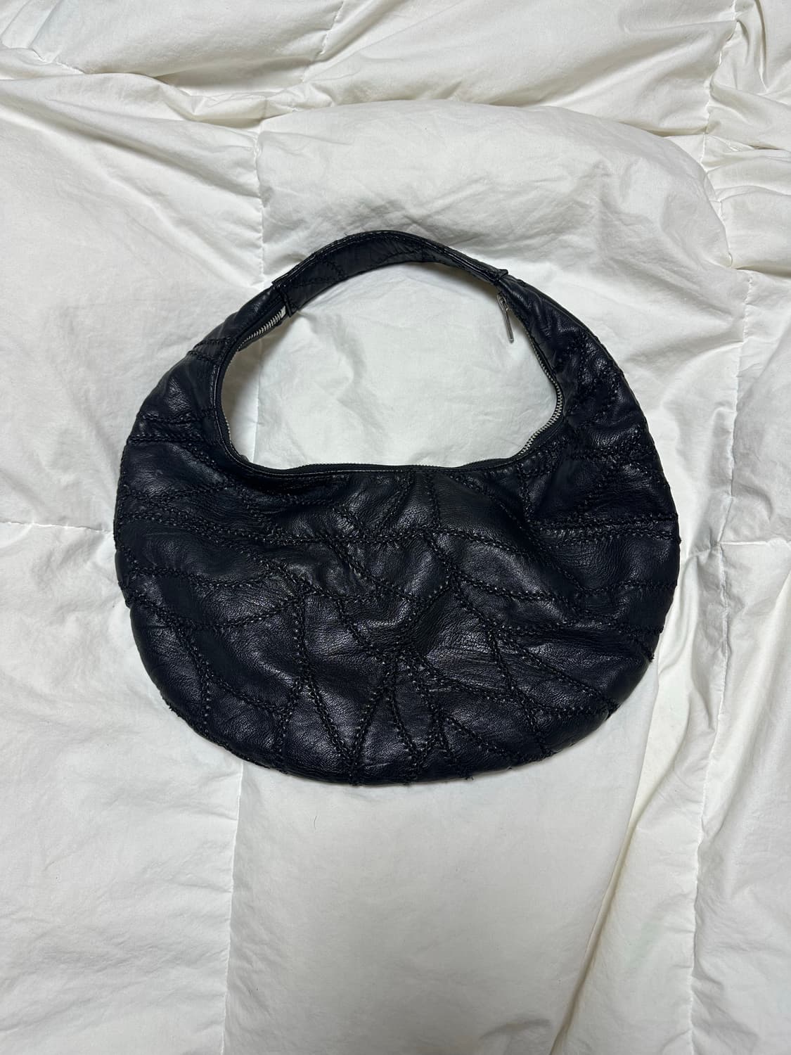 레귤러 호보백 블랙 상품이미지2