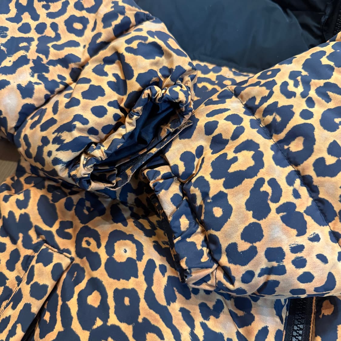 고걸 레오파드 덕다운 패딩 자켓 상품이미지6