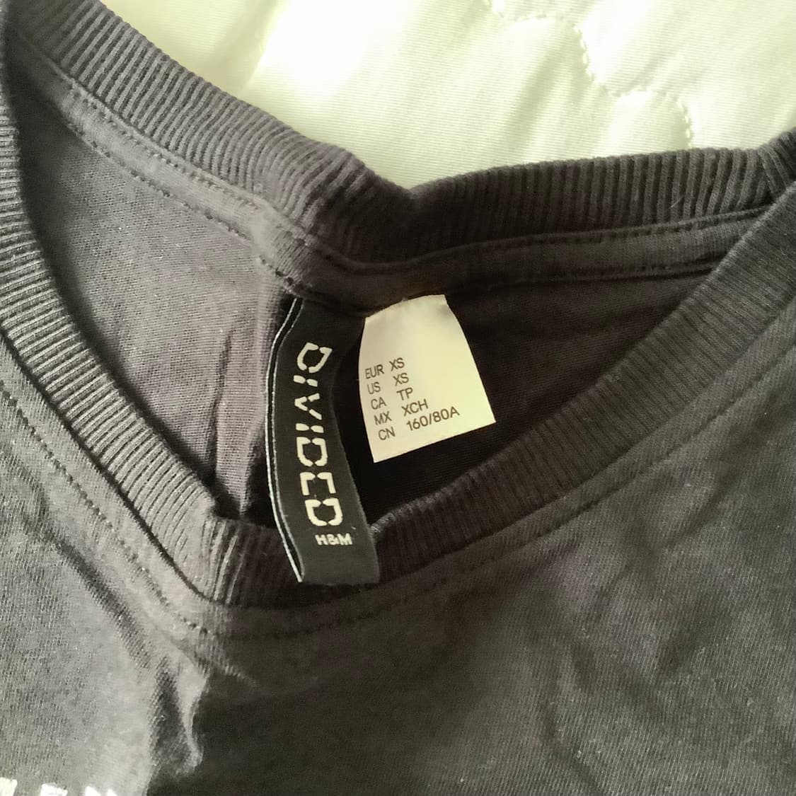 h&m 레이싱 투어 크롭 반팔티 상품이미지3