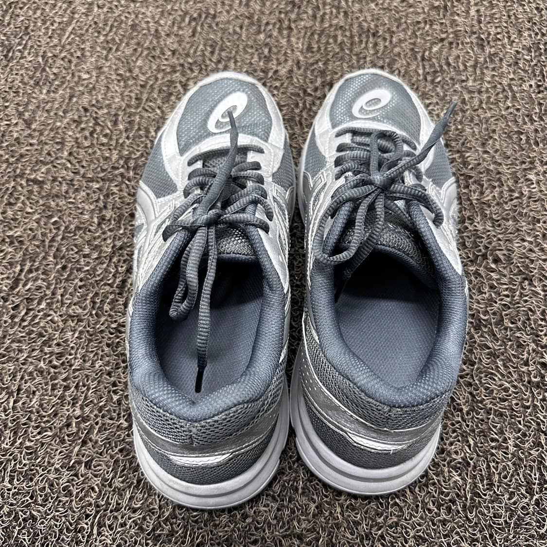 아식스 조그 100s 실버 운동화 270 상품이미지4