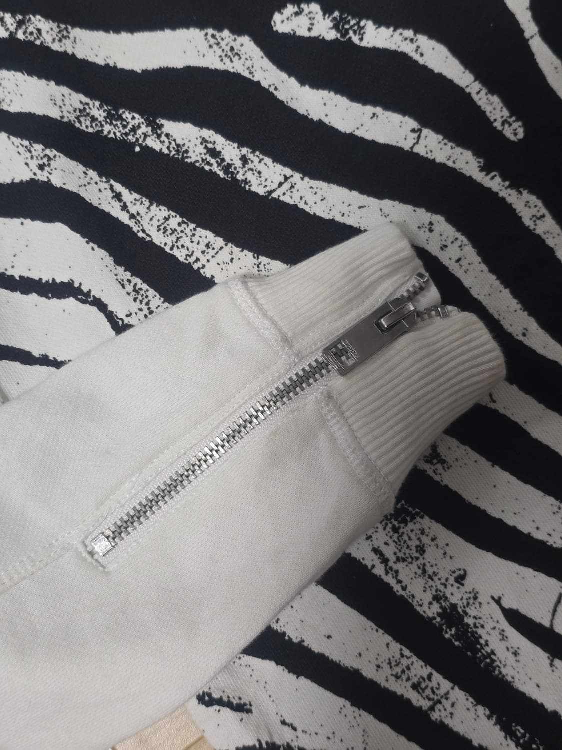 Diesel 디젤 본디지 프린팅 롱슬리브  상품이미지6