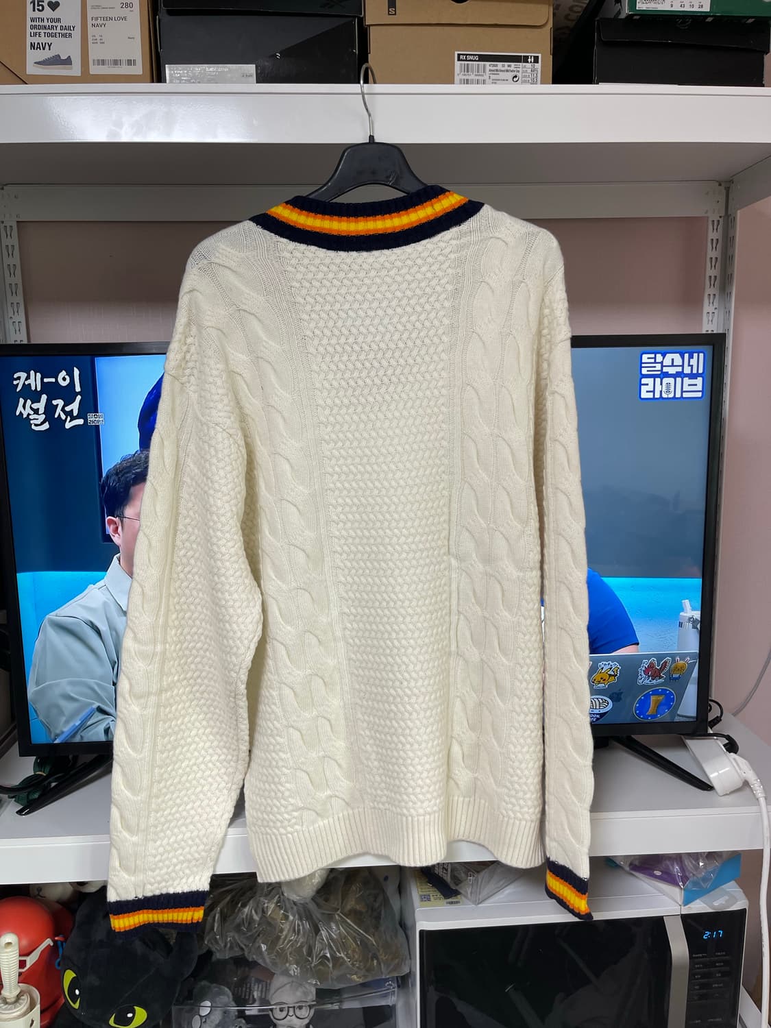 까웨 브이넥니트 상품이미지2