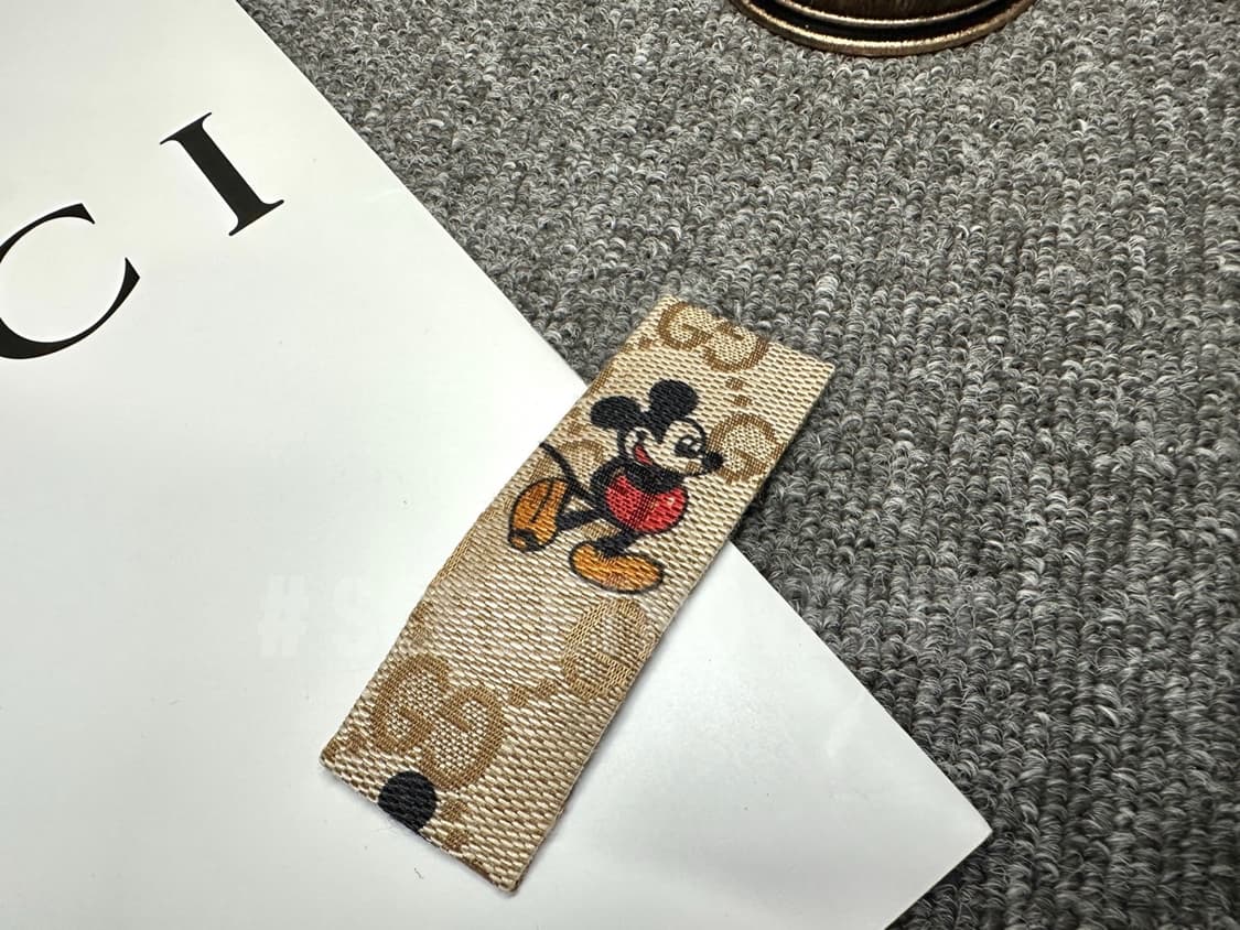 구찌 미키 헤어핀 화이트 (1ps) 상품이미지2